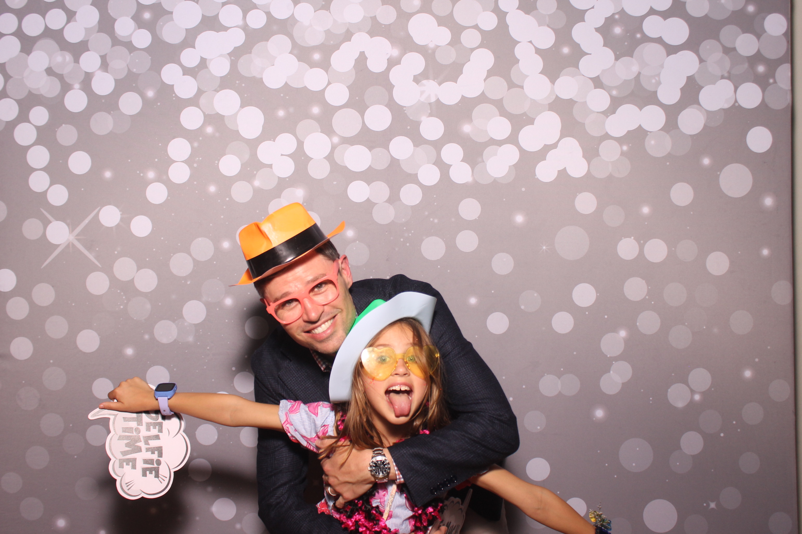 Mariemount Father Daughter Dance | View more photos from the event at gallery.photoboothcincy.com/u/PhotoBoothCincy/Mariemount-Father-Daughter-Dance-1