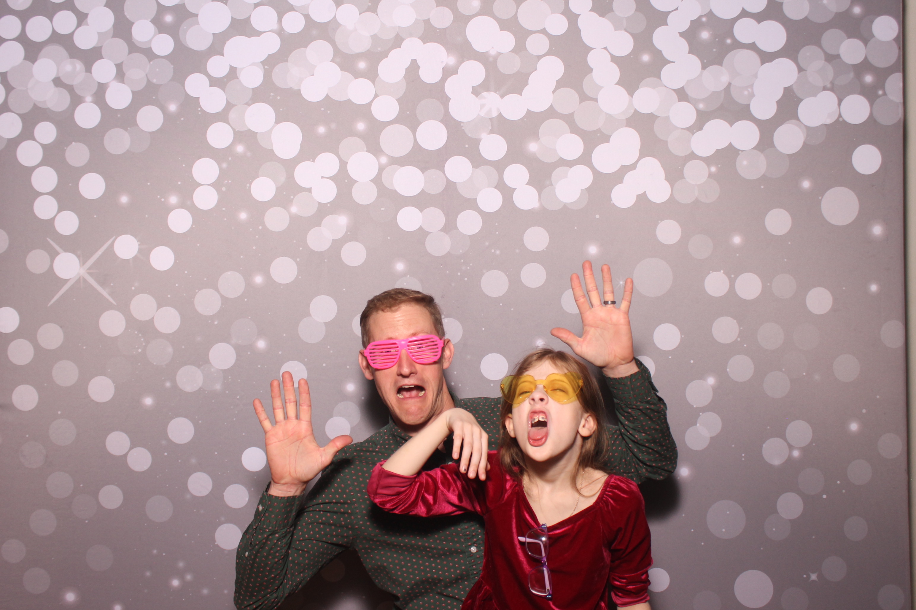 Mariemount Father Daughter Dance | View more photos from the event at gallery.photoboothcincy.com/u/PhotoBoothCincy/Mariemount-Father-Daughter-Dance-1