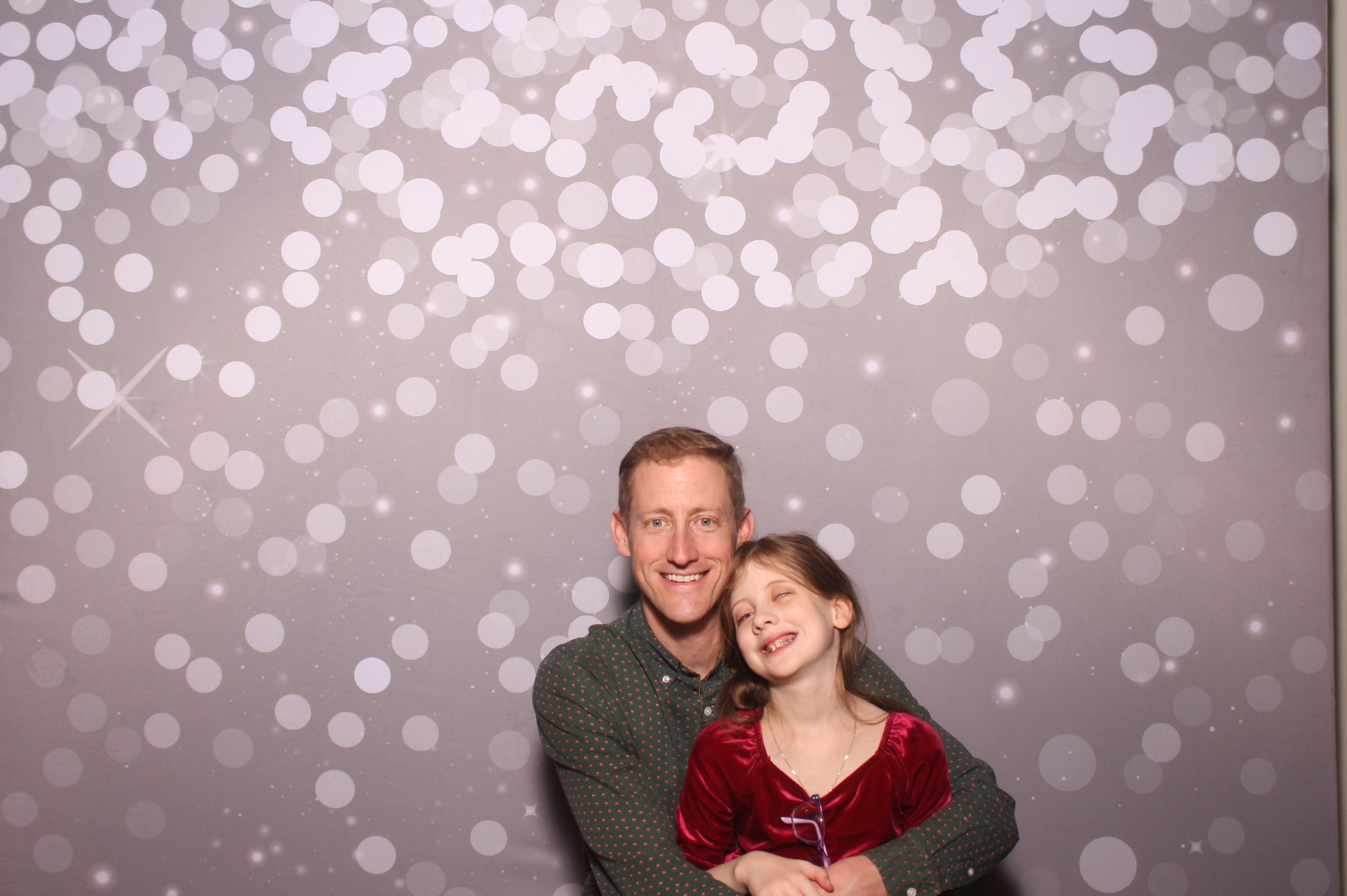 Mariemount Father Daughter Dance | View more photos from the event at gallery.photoboothcincy.com/u/PhotoBoothCincy/Mariemount-Father-Daughter-Dance-1
