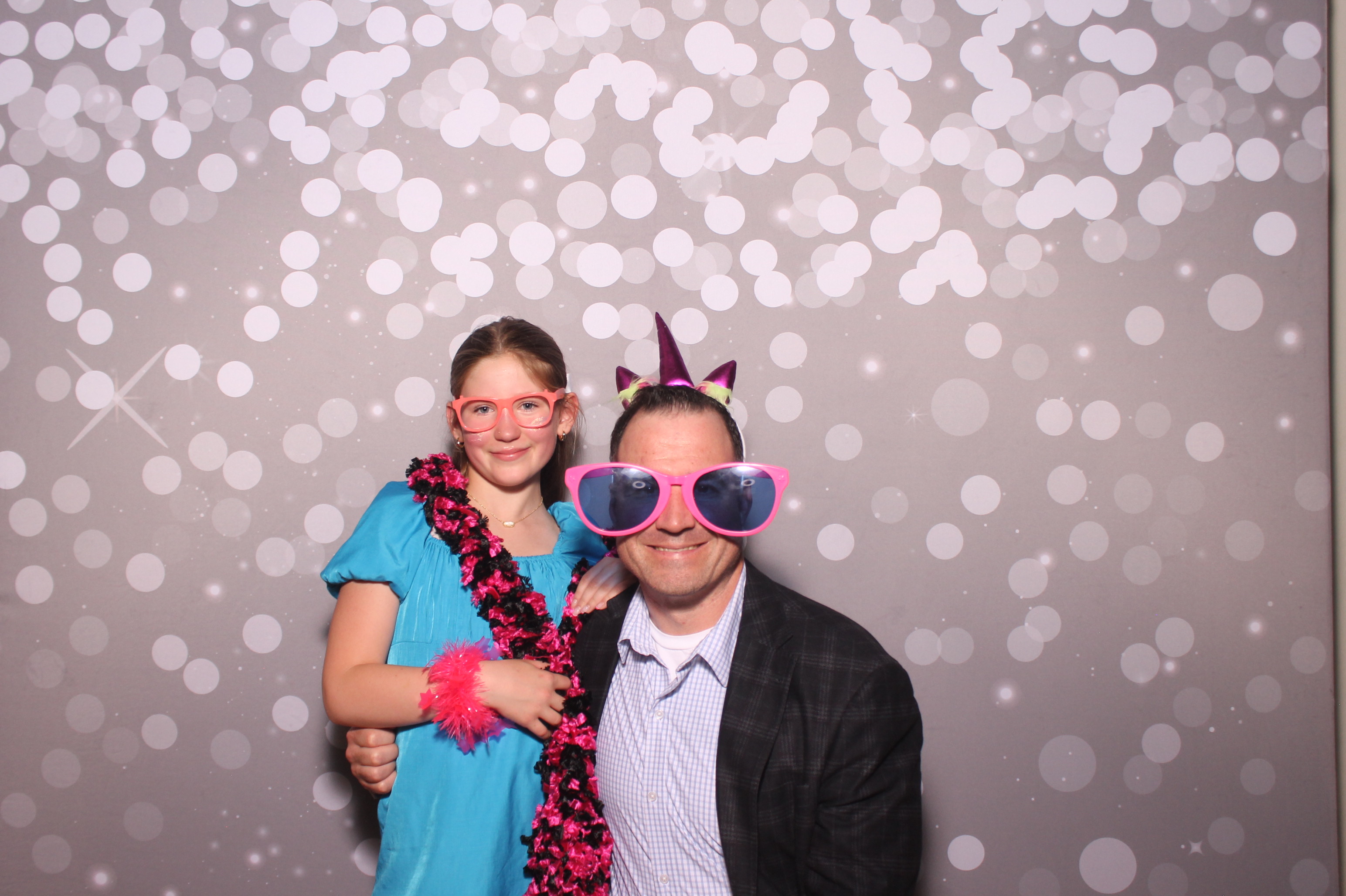 Mariemount Father Daughter Dance | View more photos from the event at gallery.photoboothcincy.com/u/PhotoBoothCincy/Mariemount-Father-Daughter-Dance-1