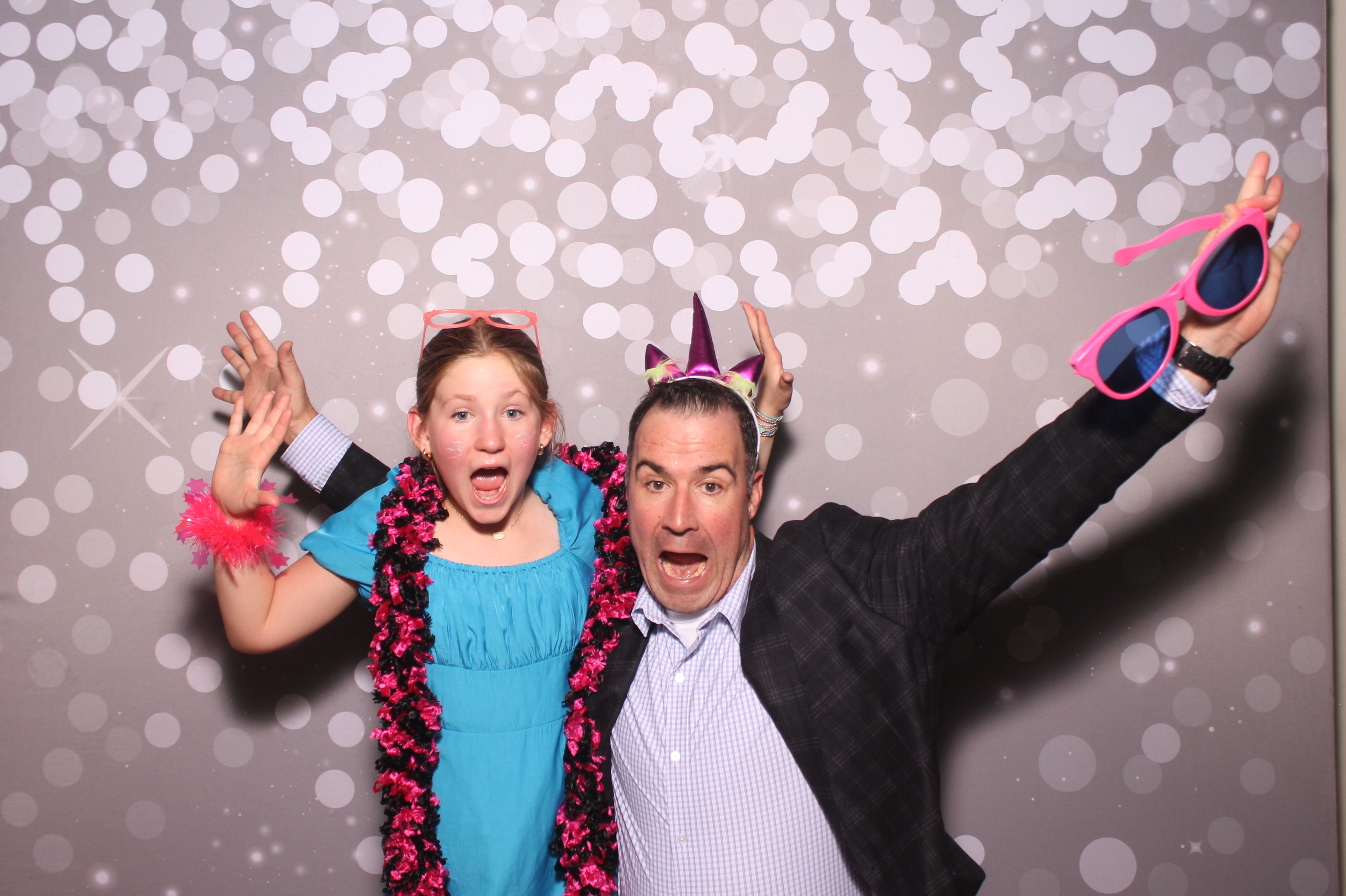 Mariemount Father Daughter Dance | View more photos from the event at gallery.photoboothcincy.com/u/PhotoBoothCincy/Mariemount-Father-Daughter-Dance-1