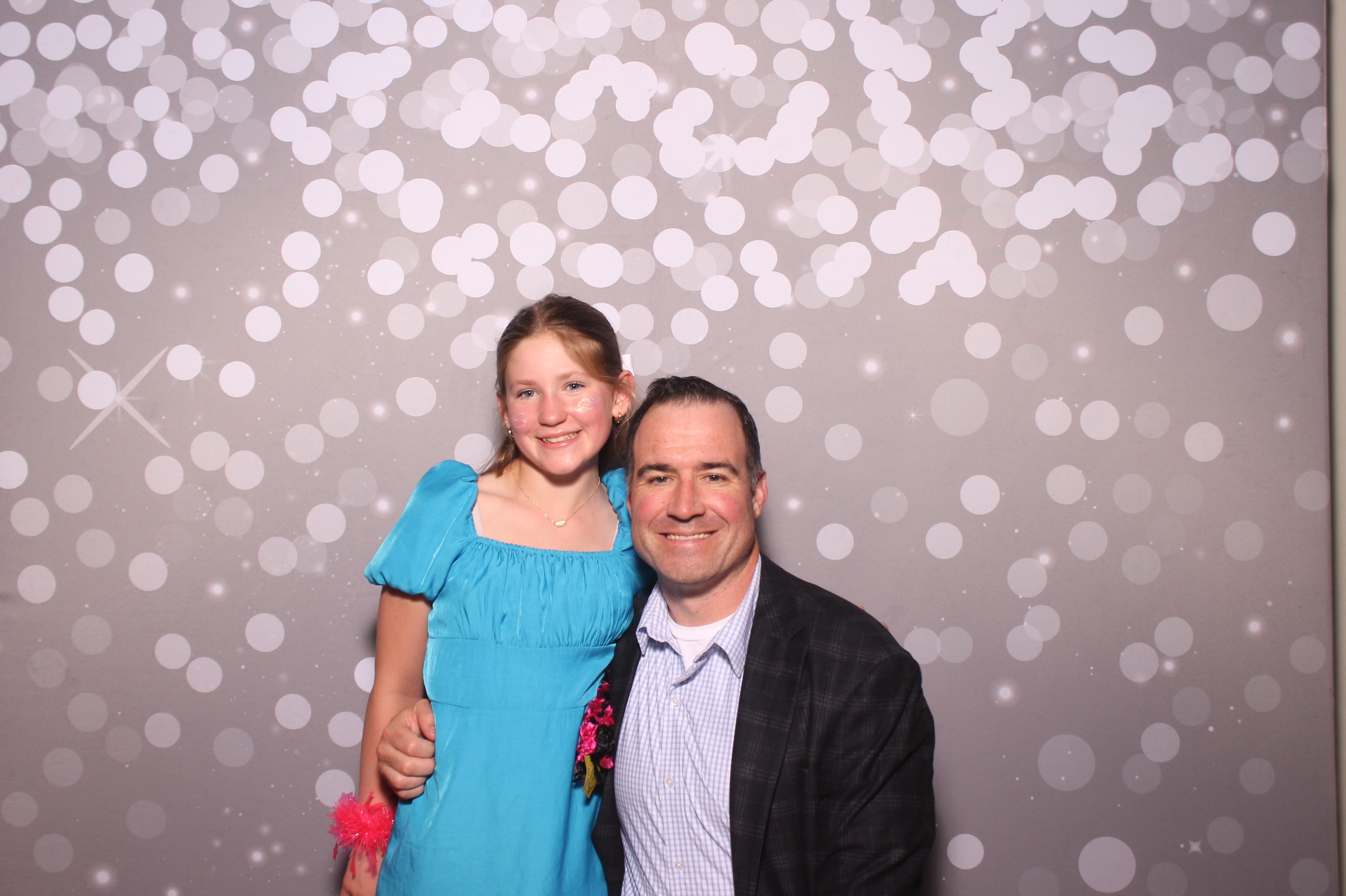 Mariemount Father Daughter Dance | View more photos from the event at gallery.photoboothcincy.com/u/PhotoBoothCincy/Mariemount-Father-Daughter-Dance-1