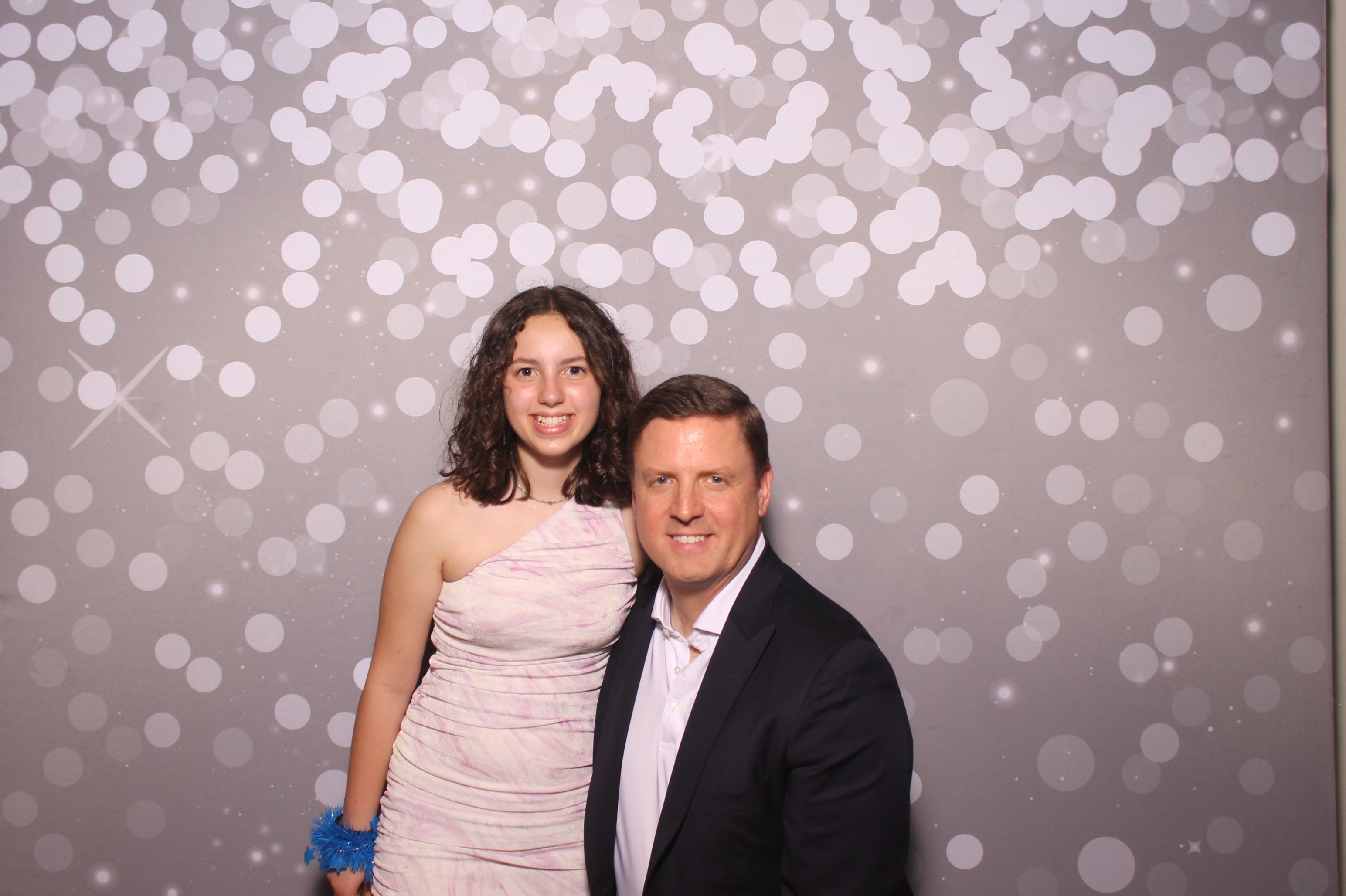 Mariemount Father Daughter Dance | View more photos from the event at gallery.photoboothcincy.com/u/PhotoBoothCincy/Mariemount-Father-Daughter-Dance-1
