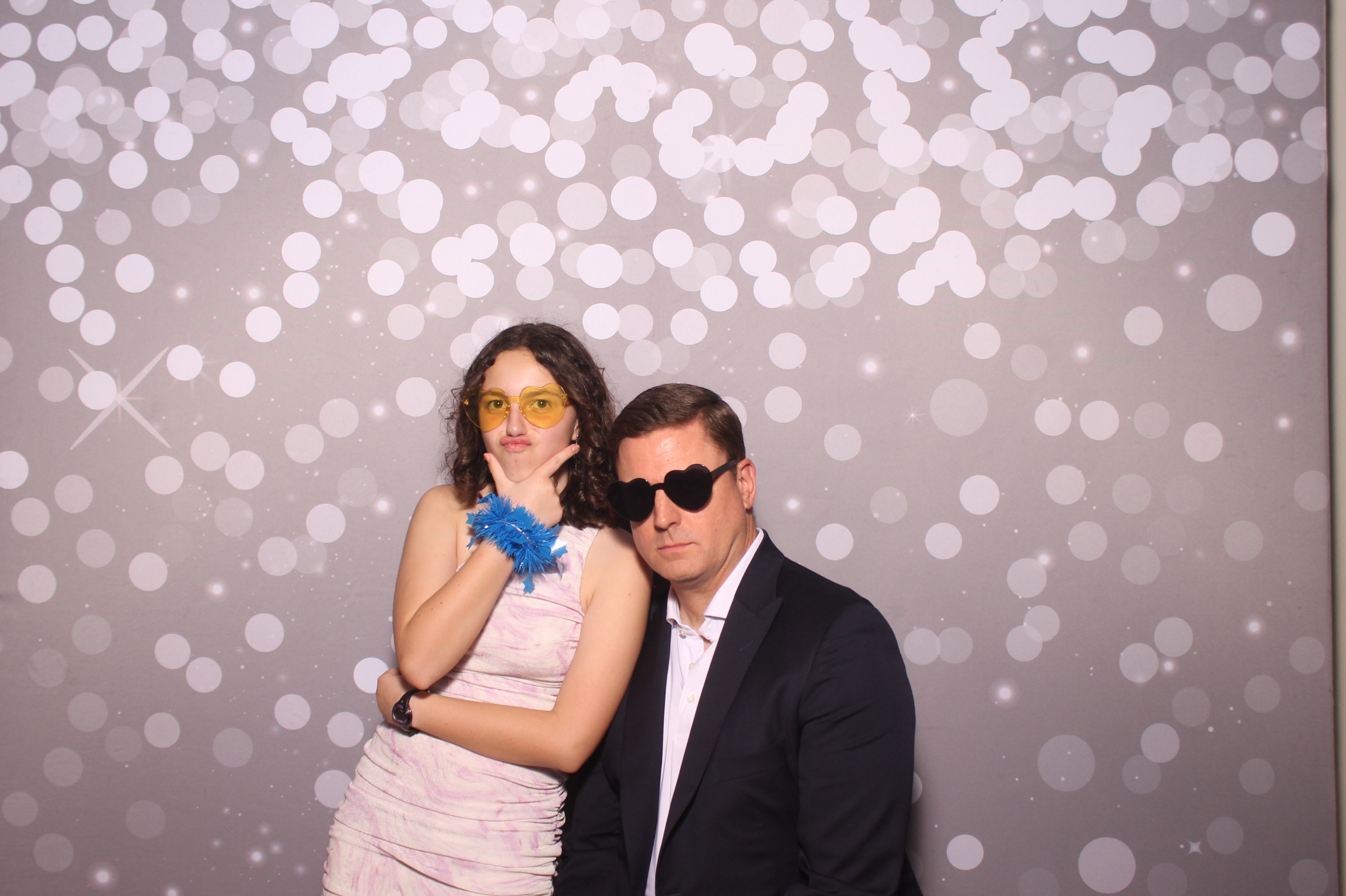 Mariemount Father Daughter Dance | View more photos from the event at gallery.photoboothcincy.com/u/PhotoBoothCincy/Mariemount-Father-Daughter-Dance-1