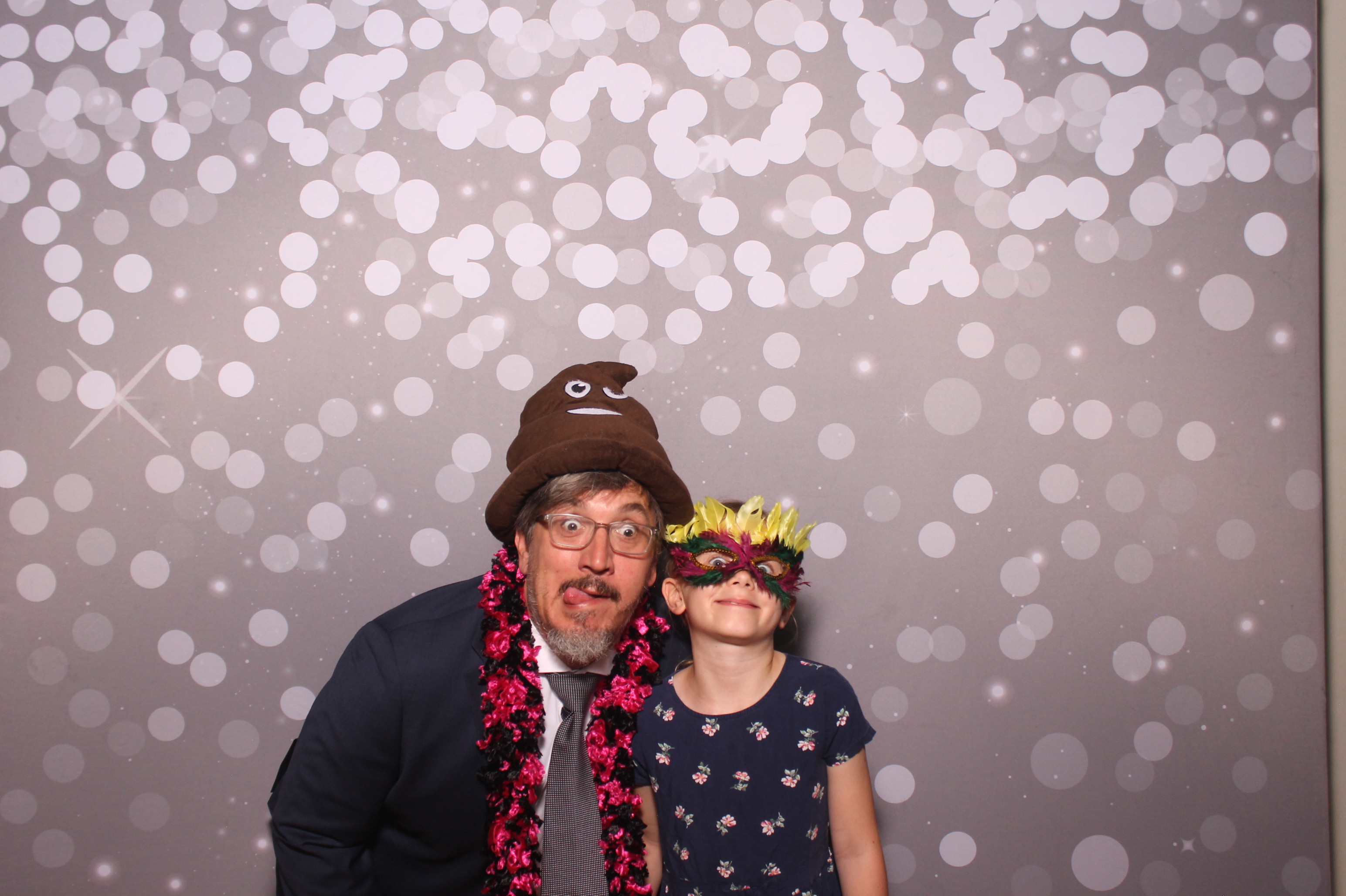 Mariemount Father Daughter Dance | View more photos from the event at gallery.photoboothcincy.com/u/PhotoBoothCincy/Mariemount-Father-Daughter-Dance-1