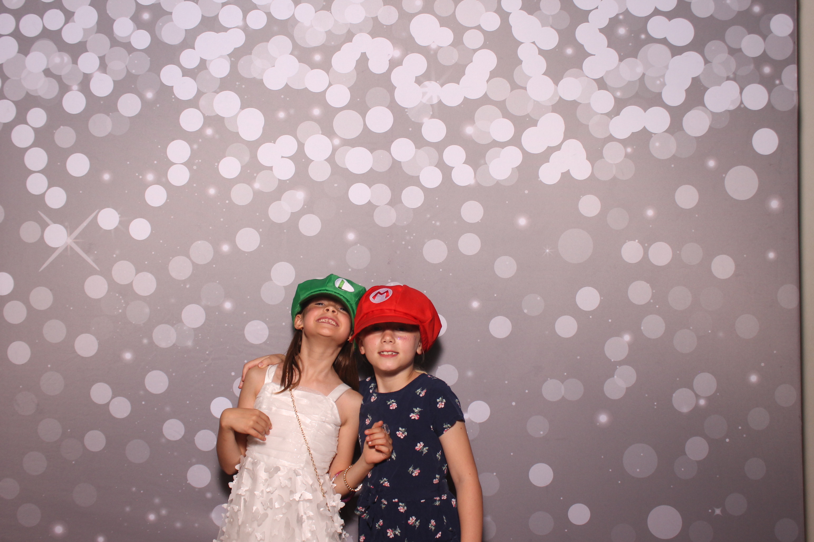 Mariemount Father Daughter Dance | View more photos from the event at gallery.photoboothcincy.com/u/PhotoBoothCincy/Mariemount-Father-Daughter-Dance-1