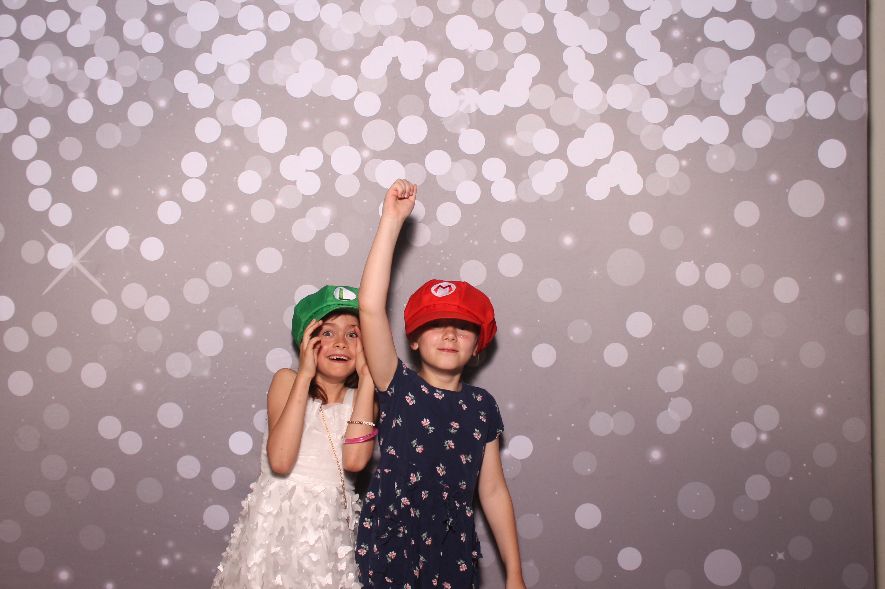 Mariemount Father Daughter Dance | View more photos from the event at gallery.photoboothcincy.com/u/PhotoBoothCincy/Mariemount-Father-Daughter-Dance-1