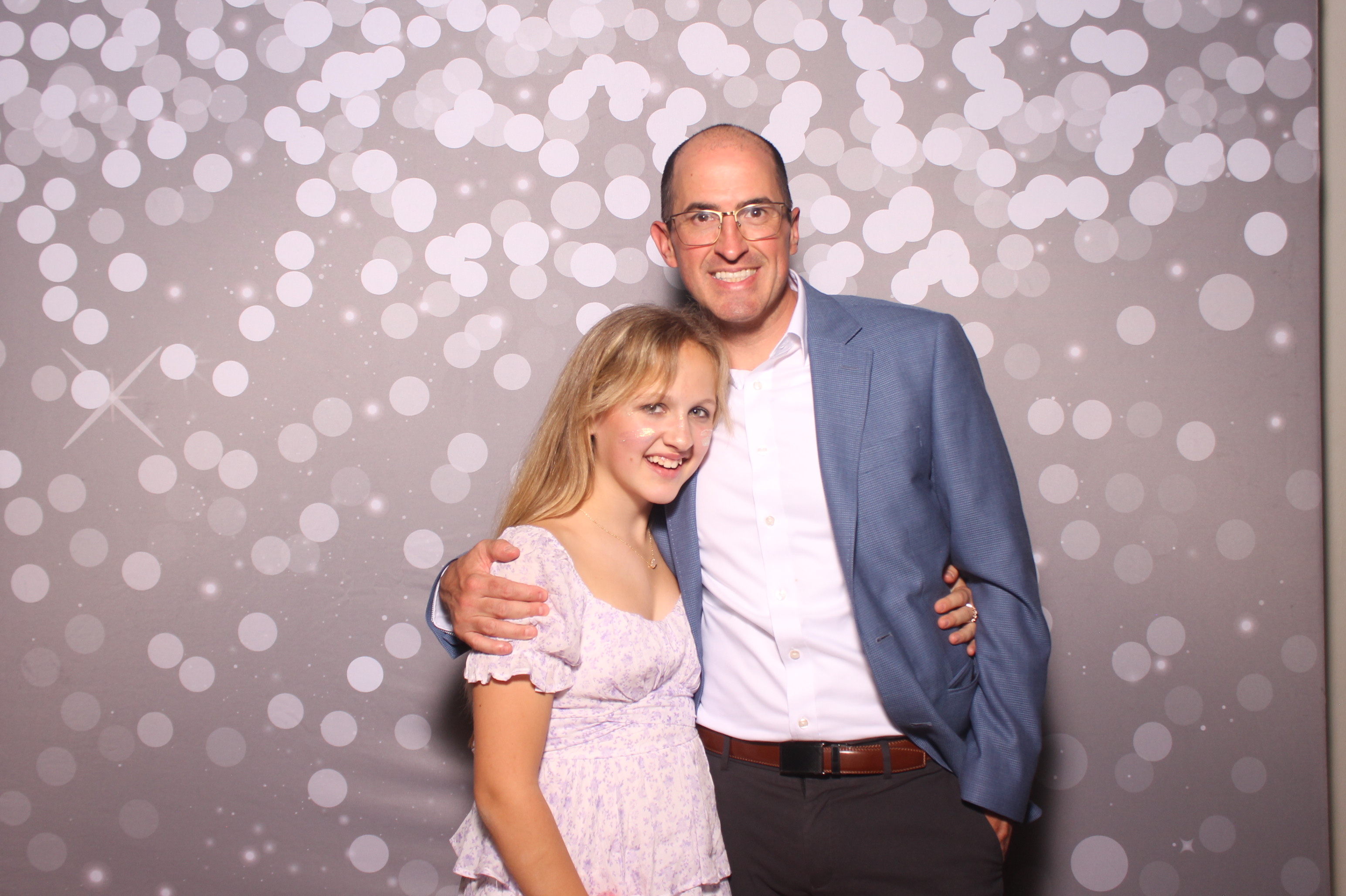 Mariemount Father Daughter Dance | View more photos from the event at gallery.photoboothcincy.com/u/PhotoBoothCincy/Mariemount-Father-Daughter-Dance-1