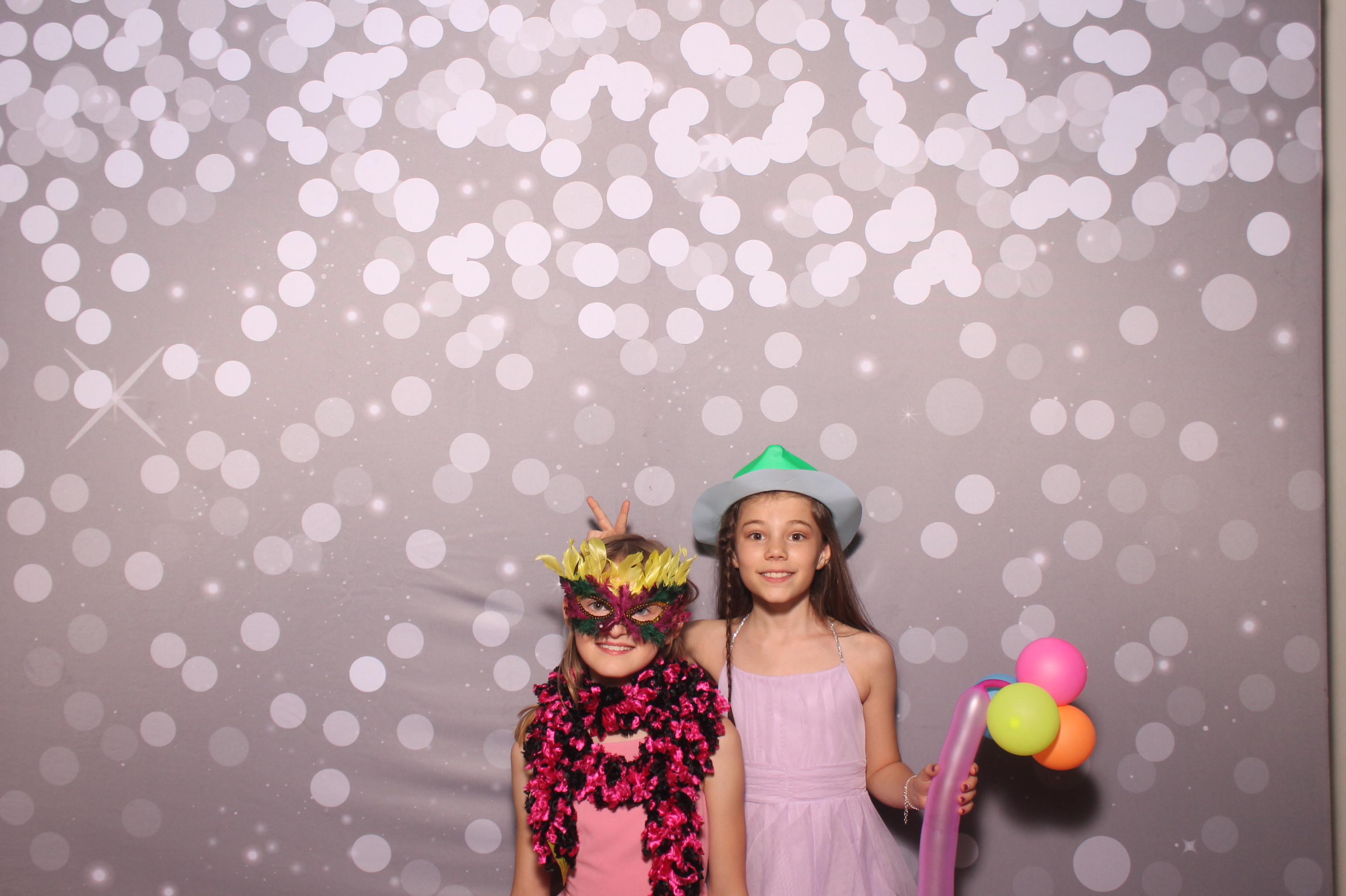 Mariemount Father Daughter Dance | View more photos from the event at gallery.photoboothcincy.com/u/PhotoBoothCincy/Mariemount-Father-Daughter-Dance-1