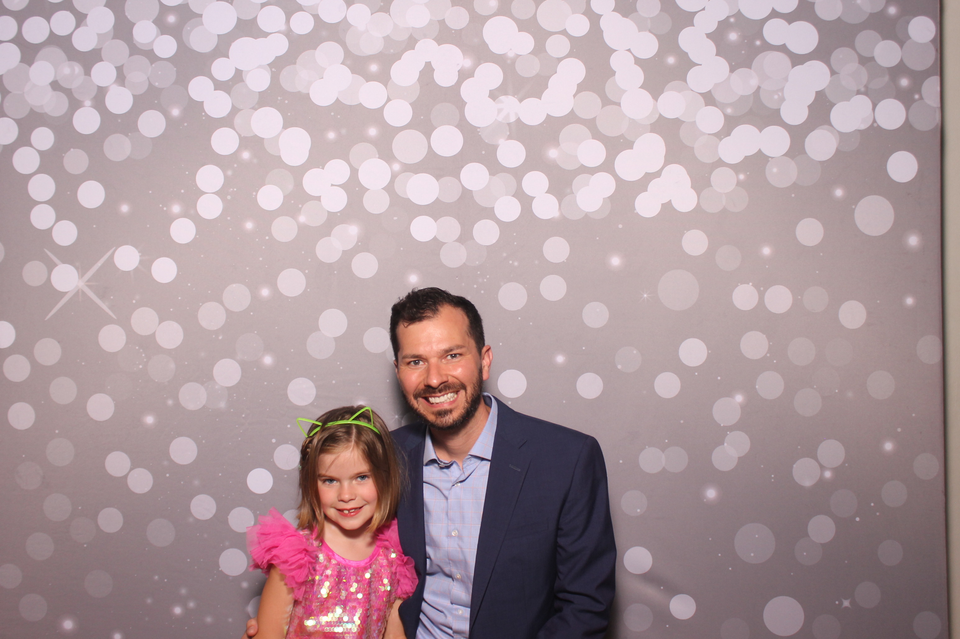 Mariemount Father Daughter Dance | View more photos from the event at gallery.photoboothcincy.com/u/PhotoBoothCincy/Mariemount-Father-Daughter-Dance-1