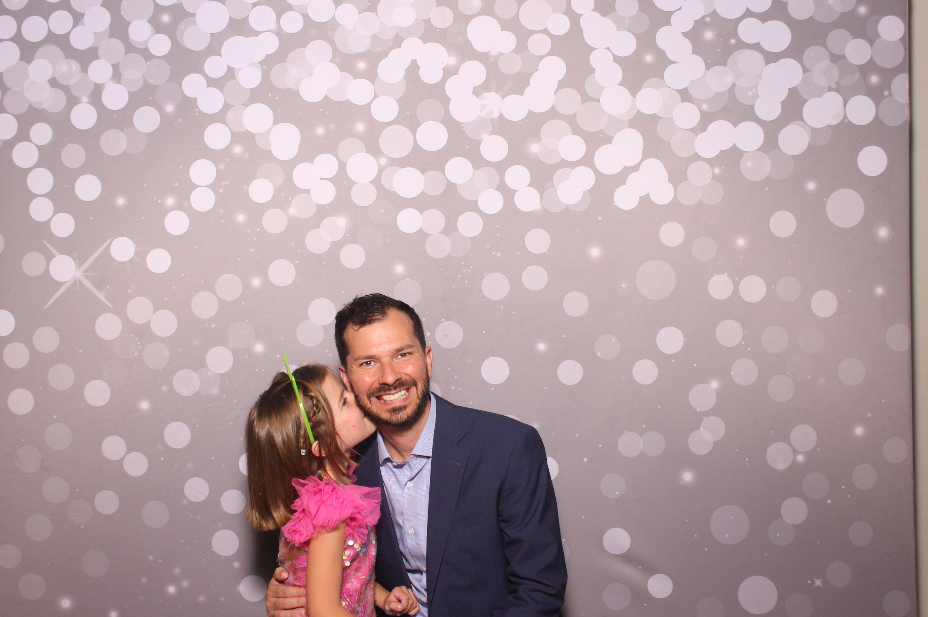 Mariemount Father Daughter Dance | View more photos from the event at gallery.photoboothcincy.com/u/PhotoBoothCincy/Mariemount-Father-Daughter-Dance-1