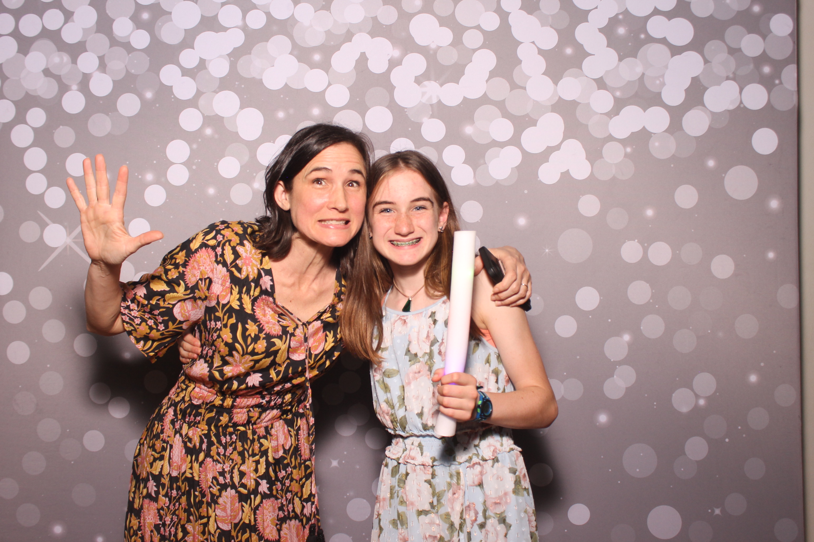 Mariemount Father Daughter Dance | View more photos from the event at gallery.photoboothcincy.com/u/PhotoBoothCincy/Mariemount-Father-Daughter-Dance-1