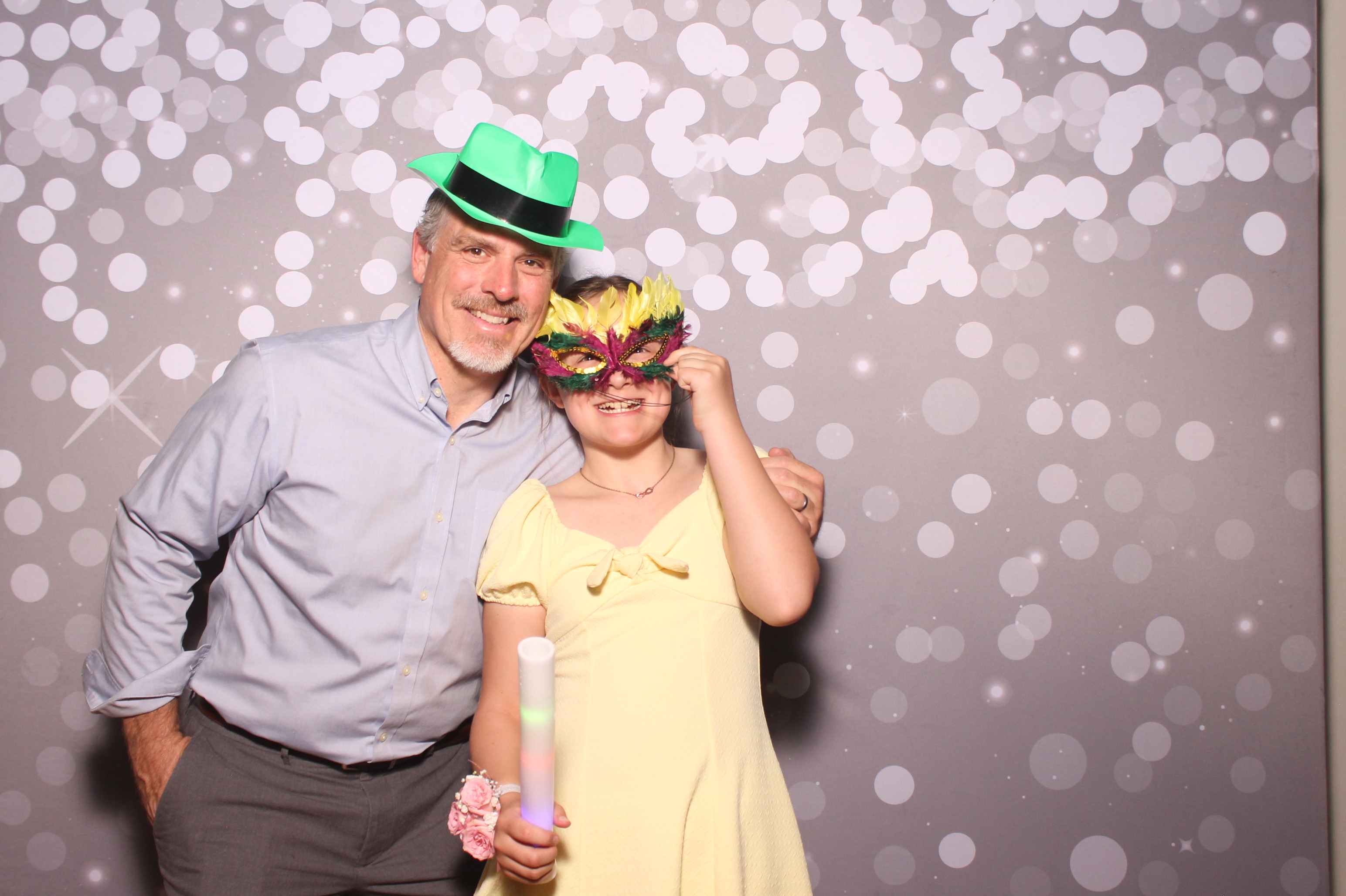 Mariemount Father Daughter Dance | View more photos from the event at gallery.photoboothcincy.com/u/PhotoBoothCincy/Mariemount-Father-Daughter-Dance-1