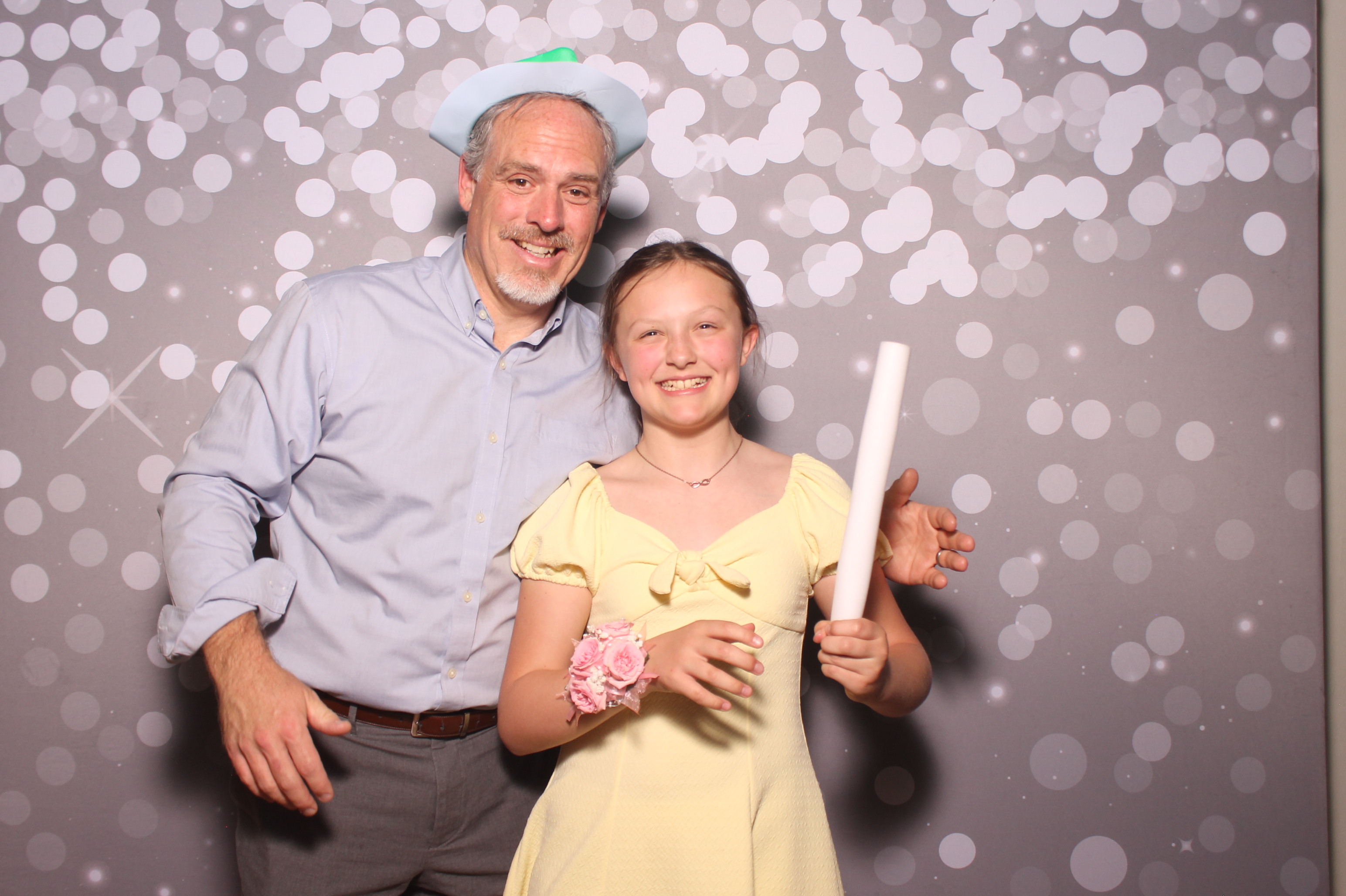 Mariemount Father Daughter Dance | View more photos from the event at gallery.photoboothcincy.com/u/PhotoBoothCincy/Mariemount-Father-Daughter-Dance-1