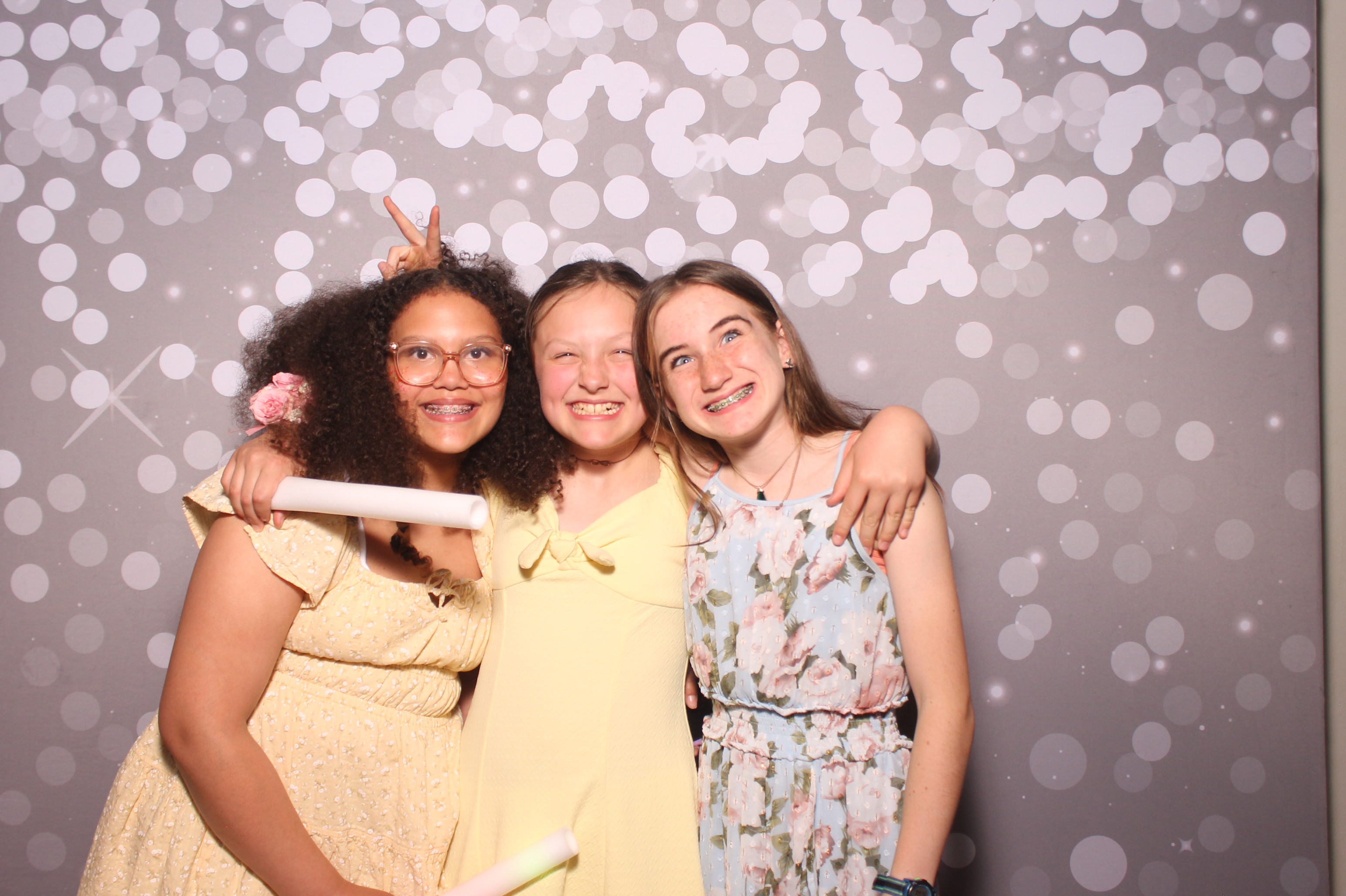 Mariemount Father Daughter Dance | View more photos from the event at gallery.photoboothcincy.com/u/PhotoBoothCincy/Mariemount-Father-Daughter-Dance-1