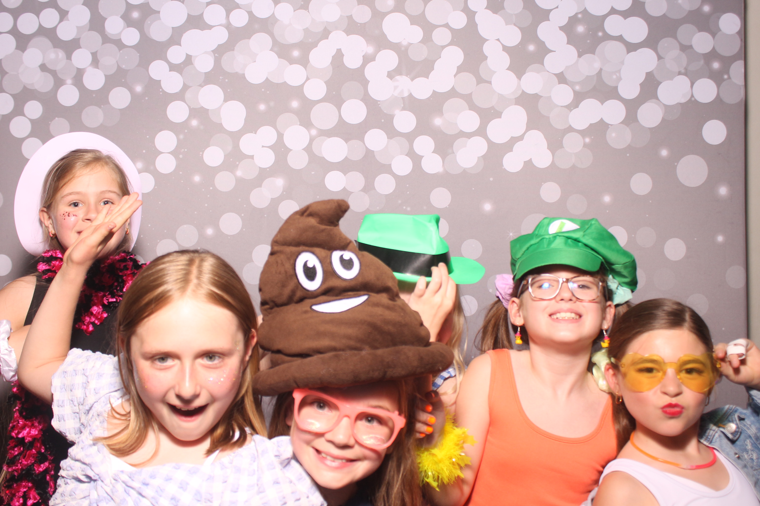 Mariemount Father Daughter Dance | View more photos from the event at gallery.photoboothcincy.com/u/PhotoBoothCincy/Mariemount-Father-Daughter-Dance-1