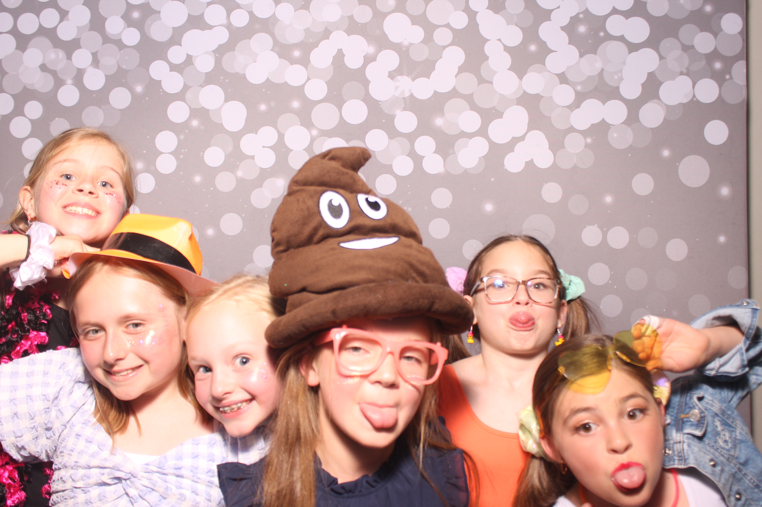 Mariemount Father Daughter Dance | View more photos from the event at gallery.photoboothcincy.com/u/PhotoBoothCincy/Mariemount-Father-Daughter-Dance-1