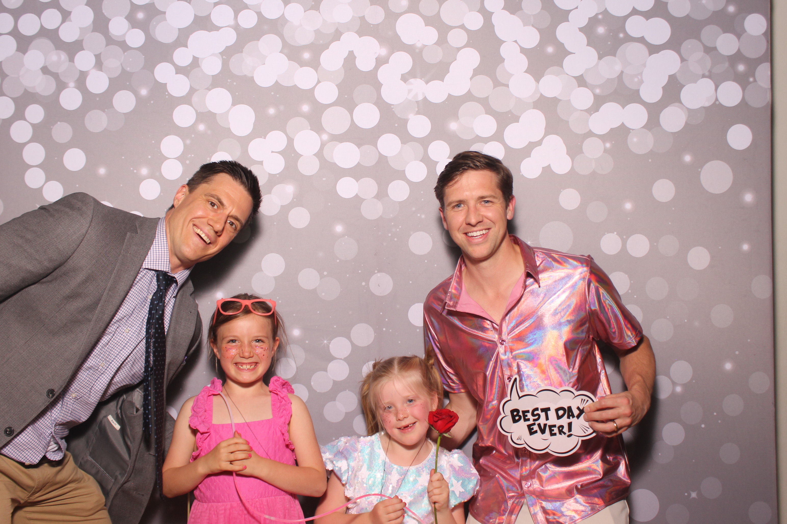 Mariemount Father Daughter Dance | View more photos from the event at gallery.photoboothcincy.com/u/PhotoBoothCincy/Mariemount-Father-Daughter-Dance-1