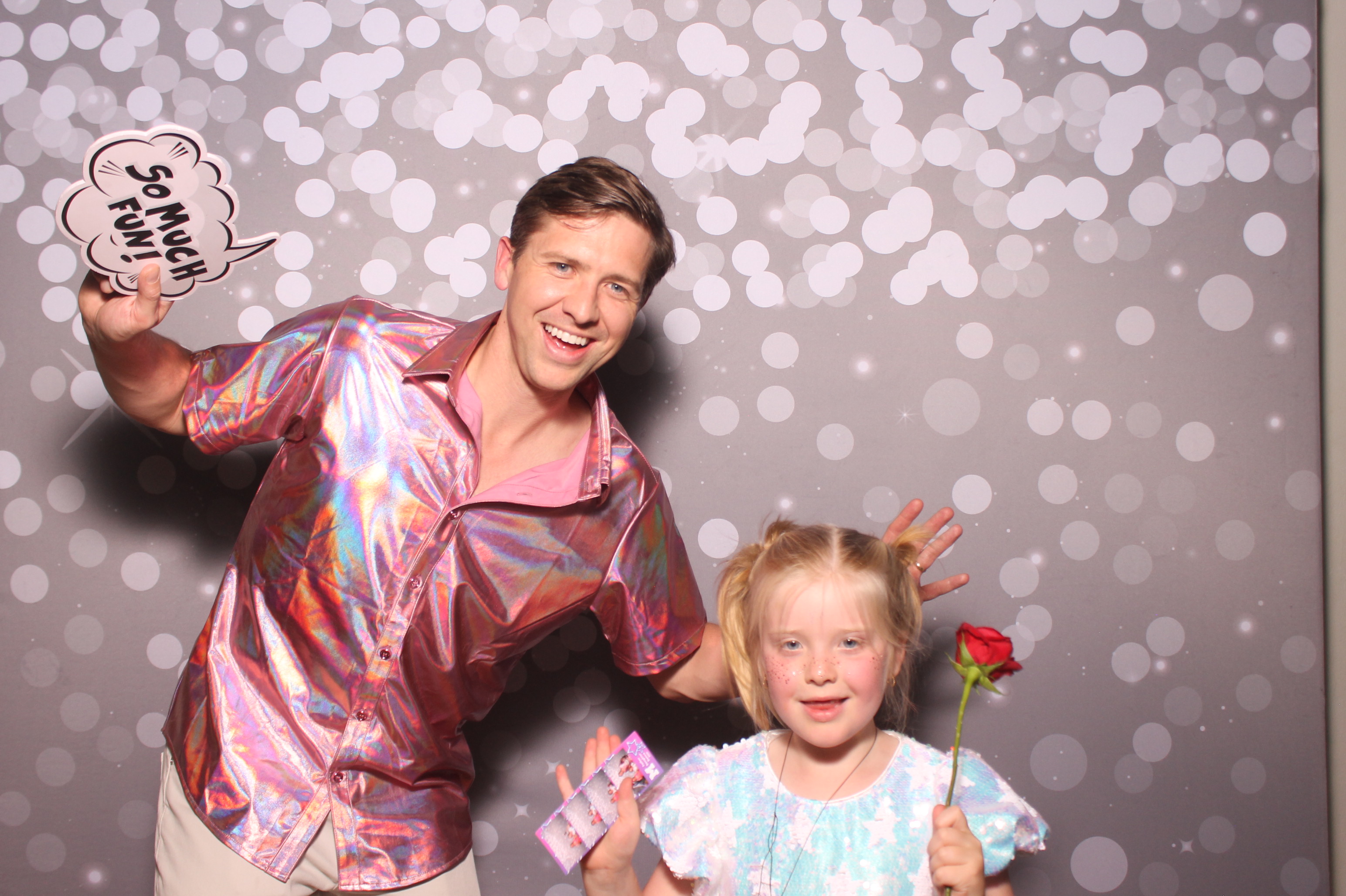 Mariemount Father Daughter Dance | View more photos from the event at gallery.photoboothcincy.com/u/PhotoBoothCincy/Mariemount-Father-Daughter-Dance-1