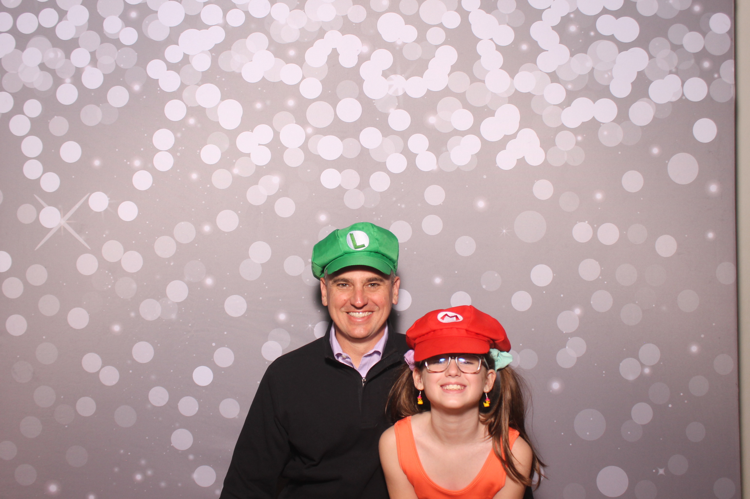 Mariemount Father Daughter Dance | View more photos from the event at gallery.photoboothcincy.com/u/PhotoBoothCincy/Mariemount-Father-Daughter-Dance-1