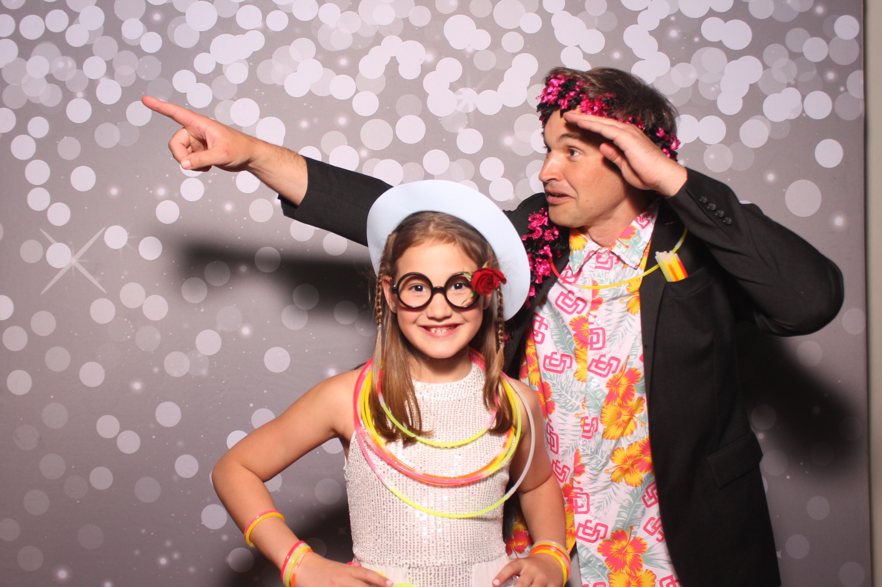 Mariemount Father Daughter Dance | View more photos from the event at gallery.photoboothcincy.com/u/PhotoBoothCincy/Mariemount-Father-Daughter-Dance-1