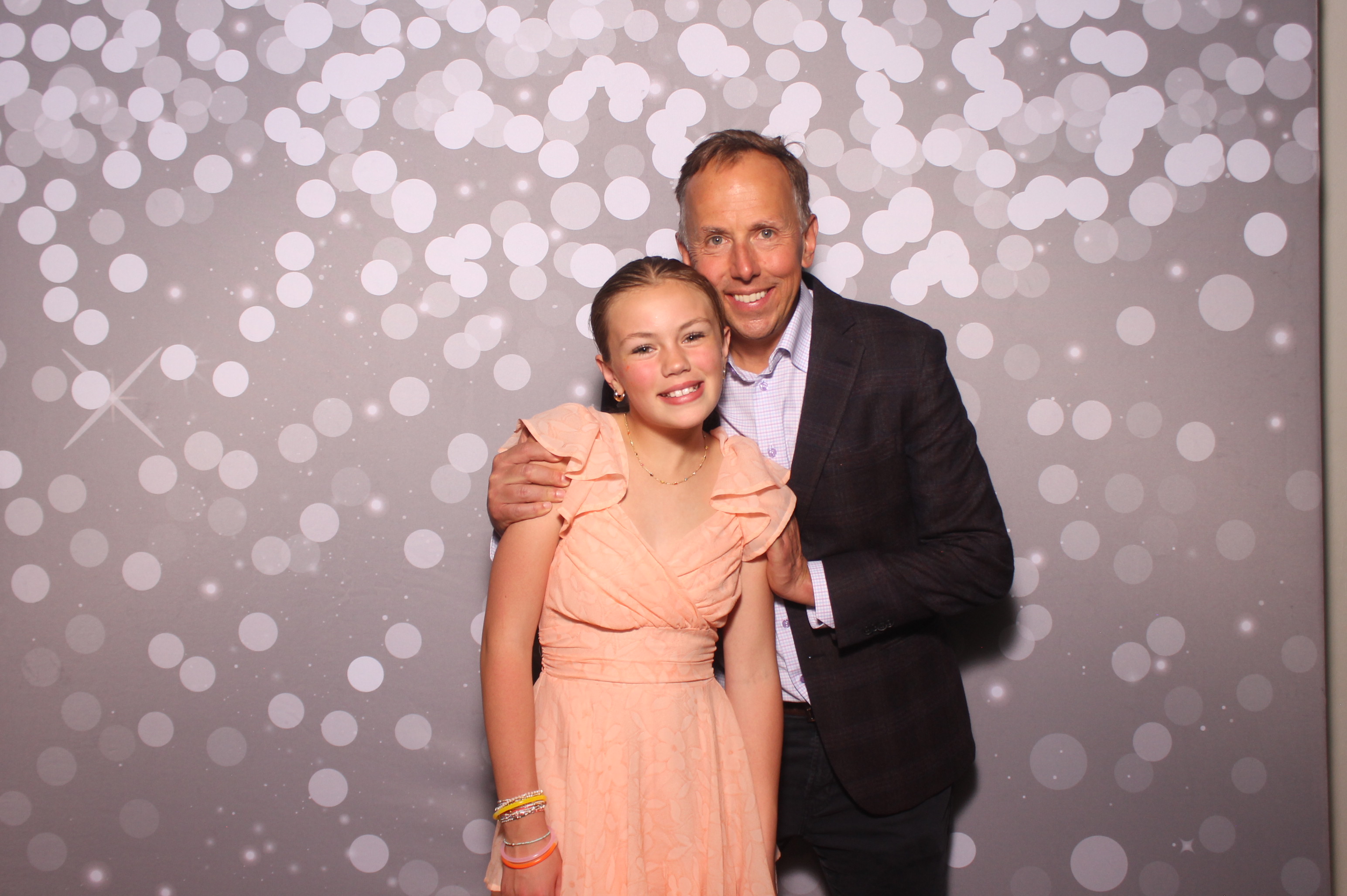 Mariemount Father Daughter Dance | View more photos from the event at gallery.photoboothcincy.com/u/PhotoBoothCincy/Mariemount-Father-Daughter-Dance-1