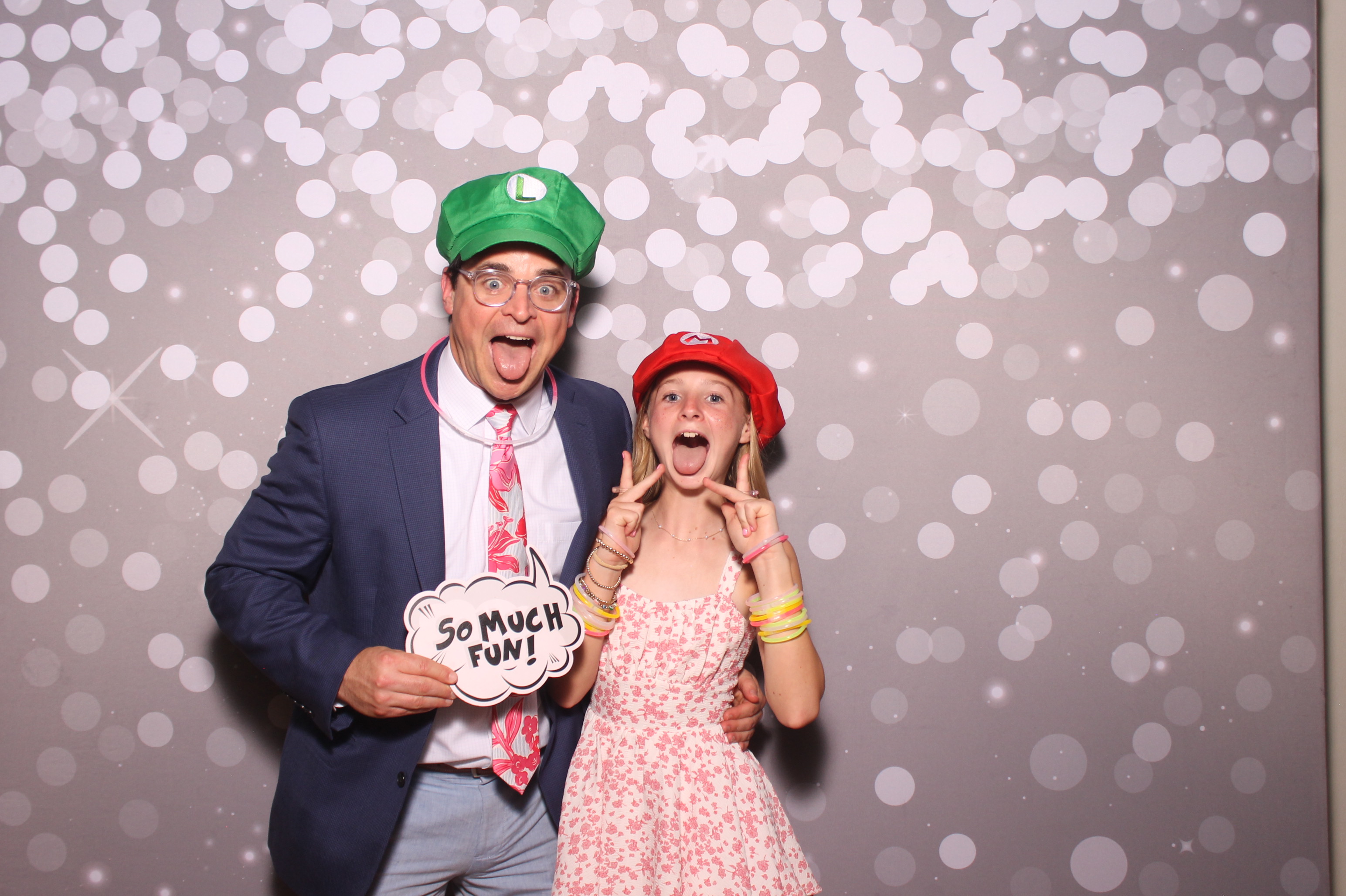 Mariemount Father Daughter Dance | View more photos from the event at gallery.photoboothcincy.com/u/PhotoBoothCincy/Mariemount-Father-Daughter-Dance-1