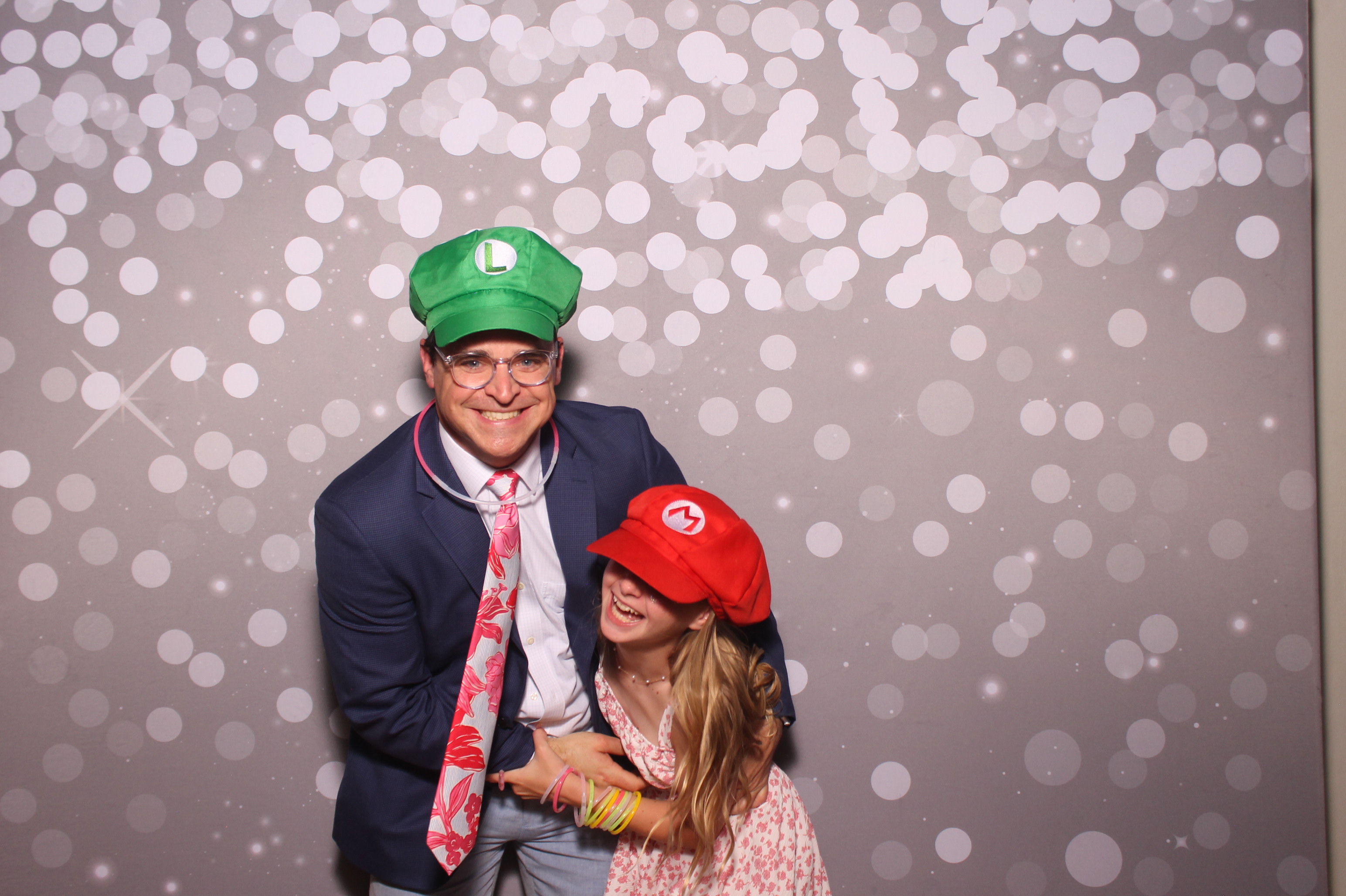 Mariemount Father Daughter Dance | View more photos from the event at gallery.photoboothcincy.com/u/PhotoBoothCincy/Mariemount-Father-Daughter-Dance-1