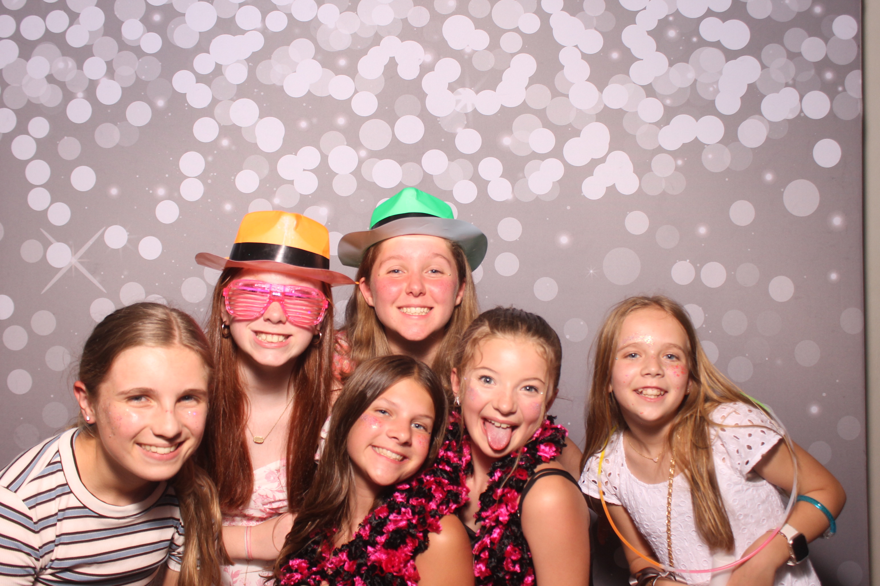 Mariemount Father Daughter Dance | View more photos from the event at gallery.photoboothcincy.com/u/PhotoBoothCincy/Mariemount-Father-Daughter-Dance-1