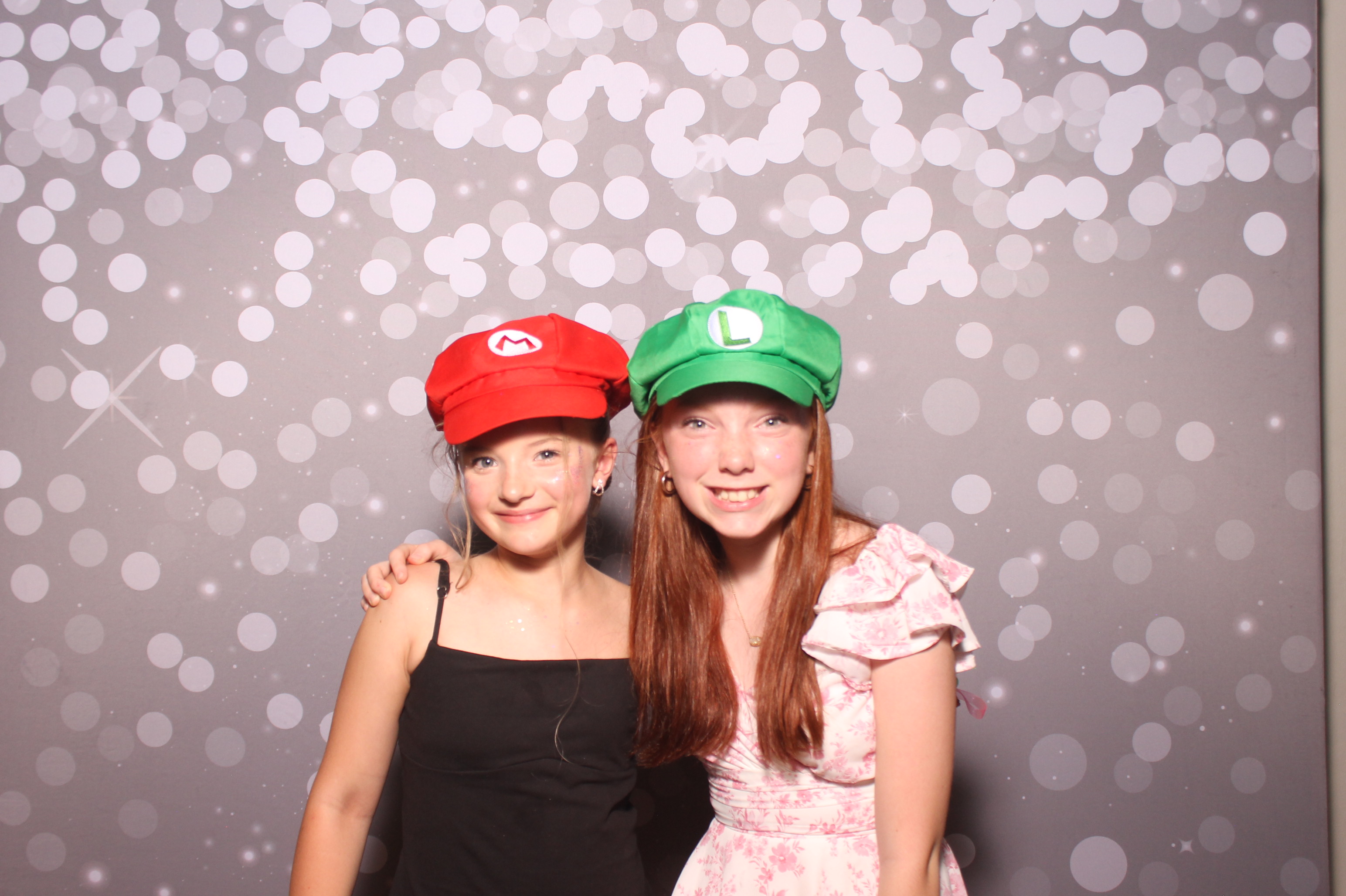 Mariemount Father Daughter Dance | View more photos from the event at gallery.photoboothcincy.com/u/PhotoBoothCincy/Mariemount-Father-Daughter-Dance-1