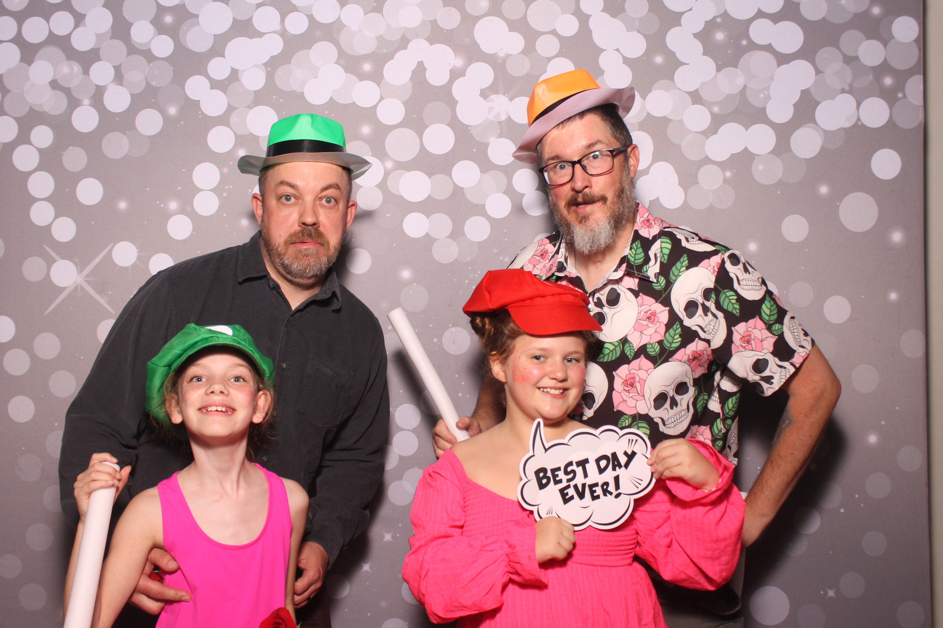 Mariemount Father Daughter Dance | View more photos from the event at gallery.photoboothcincy.com/u/PhotoBoothCincy/Mariemount-Father-Daughter-Dance-1