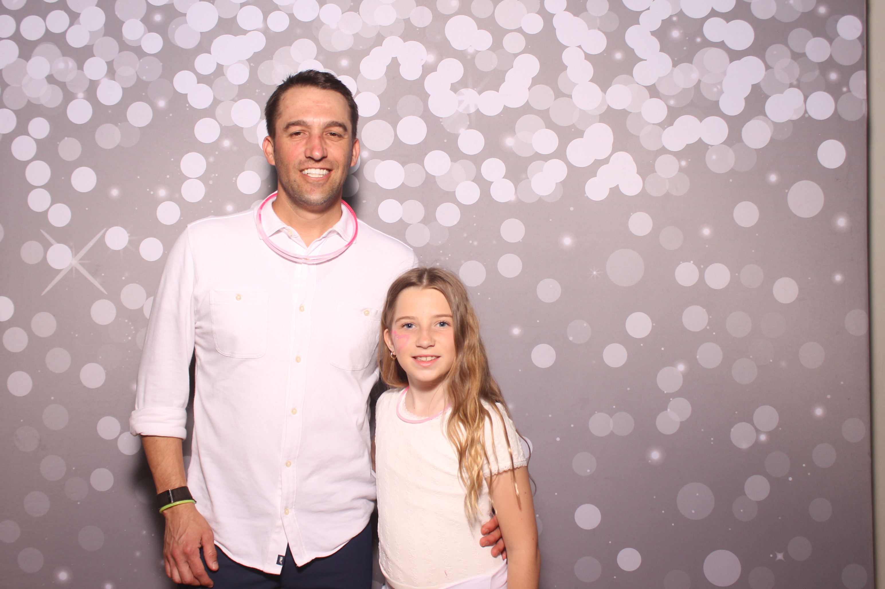 Mariemount Father Daughter Dance | View more photos from the event at gallery.photoboothcincy.com/u/PhotoBoothCincy/Mariemount-Father-Daughter-Dance-1