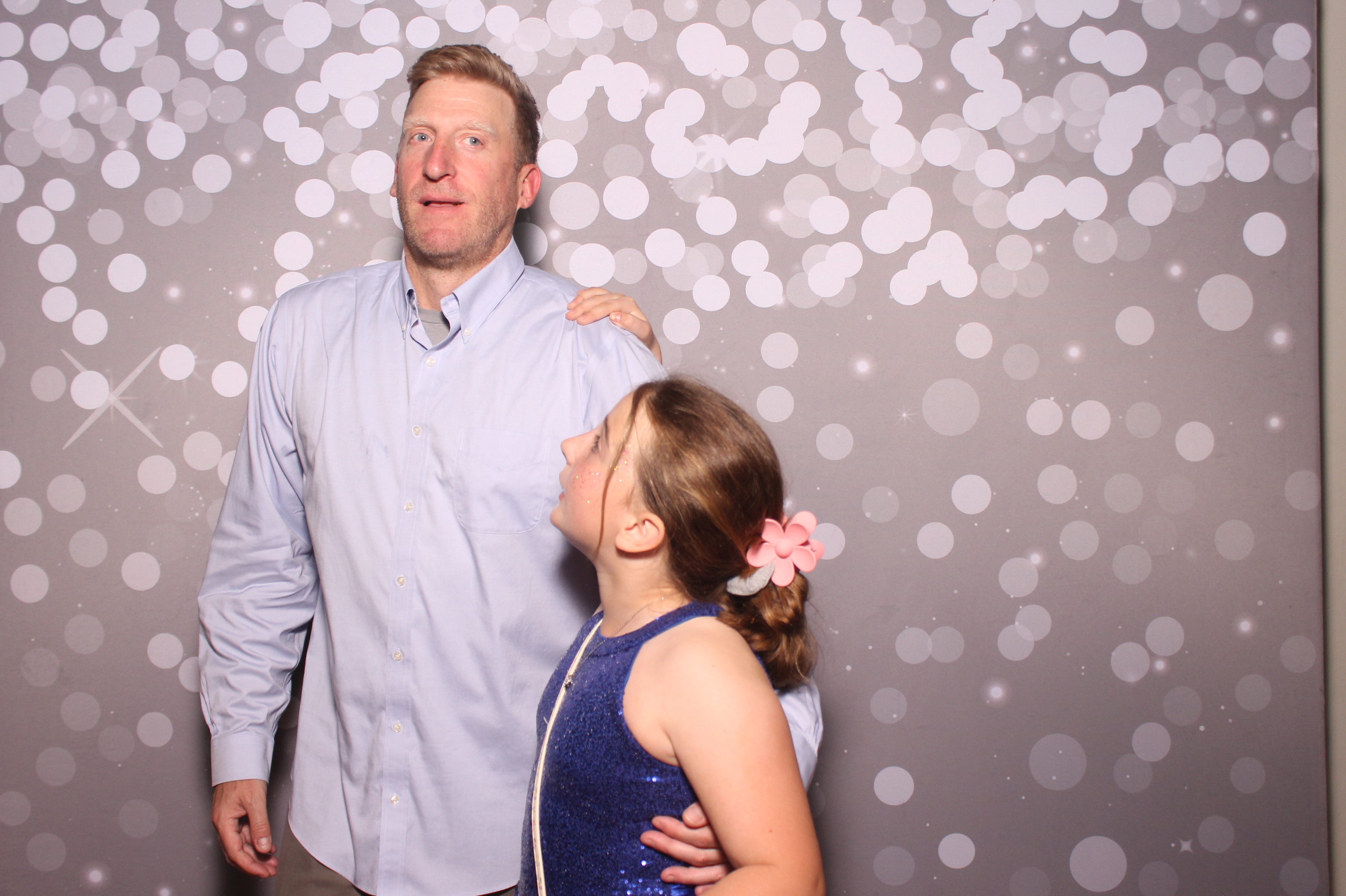 Mariemount Father Daughter Dance | View more photos from the event at gallery.photoboothcincy.com/u/PhotoBoothCincy/Mariemount-Father-Daughter-Dance-1