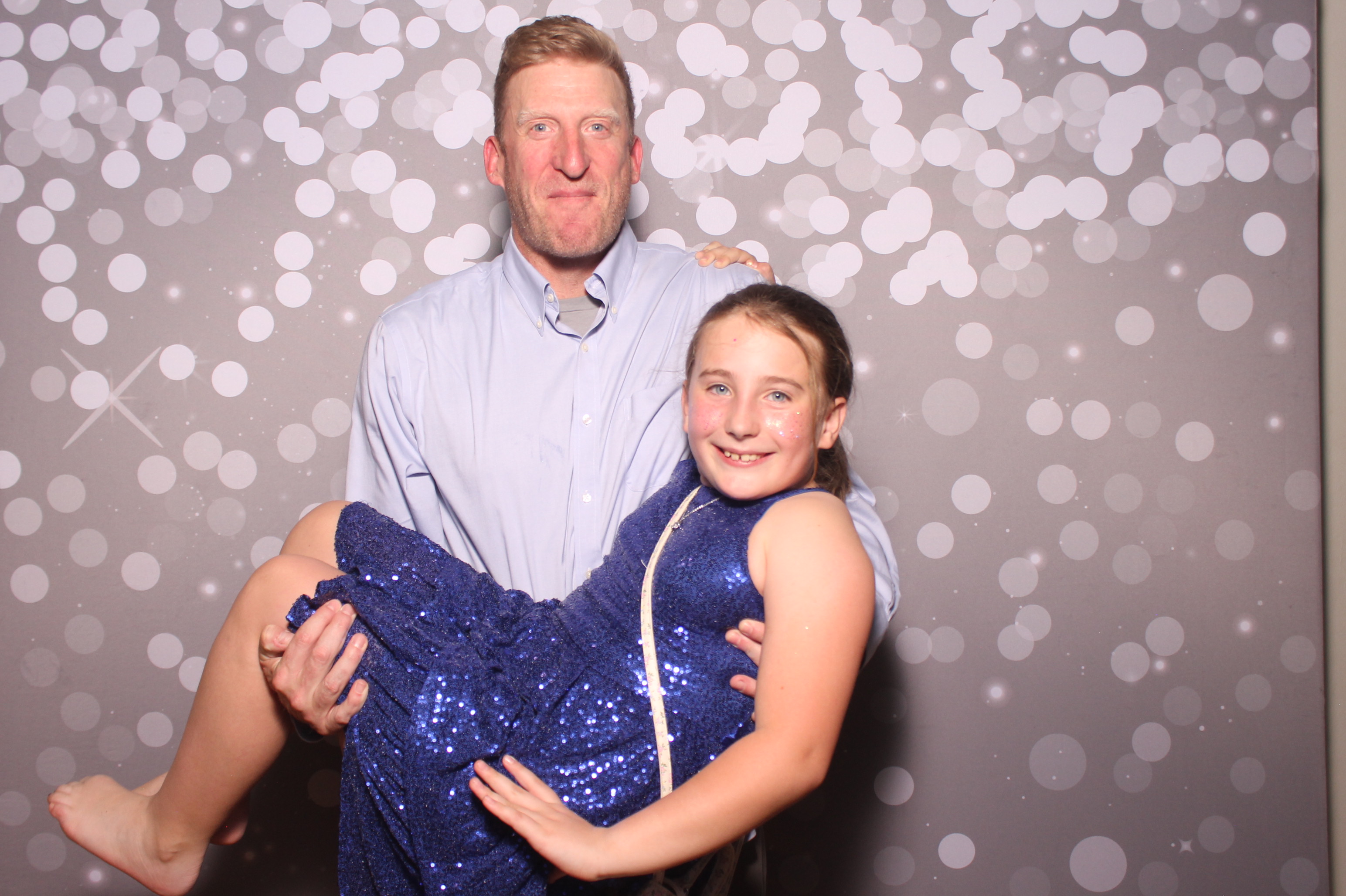 Mariemount Father Daughter Dance | View more photos from the event at gallery.photoboothcincy.com/u/PhotoBoothCincy/Mariemount-Father-Daughter-Dance-1