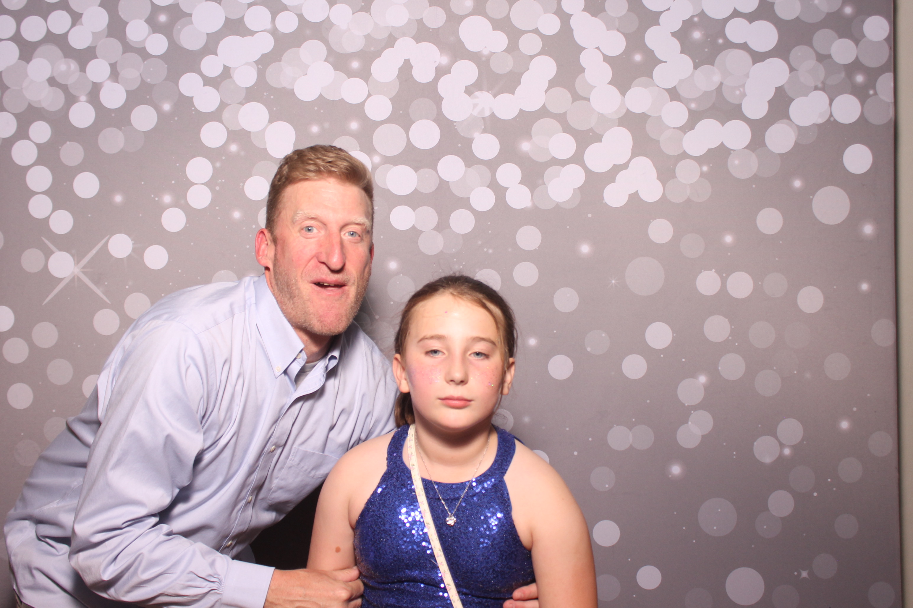 Mariemount Father Daughter Dance | View more photos from the event at gallery.photoboothcincy.com/u/PhotoBoothCincy/Mariemount-Father-Daughter-Dance-1