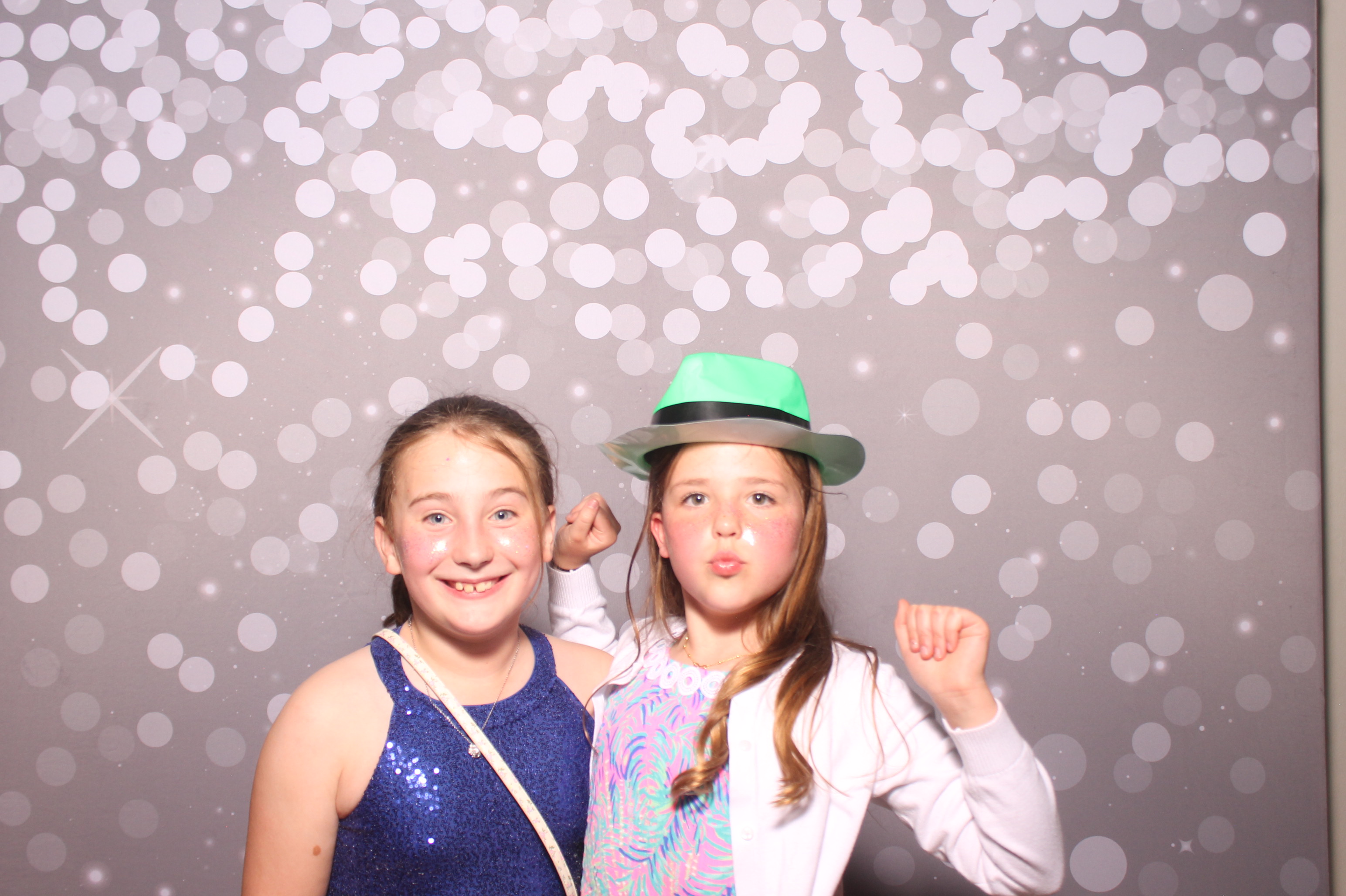 Mariemount Father Daughter Dance | View more photos from the event at gallery.photoboothcincy.com/u/PhotoBoothCincy/Mariemount-Father-Daughter-Dance-1
