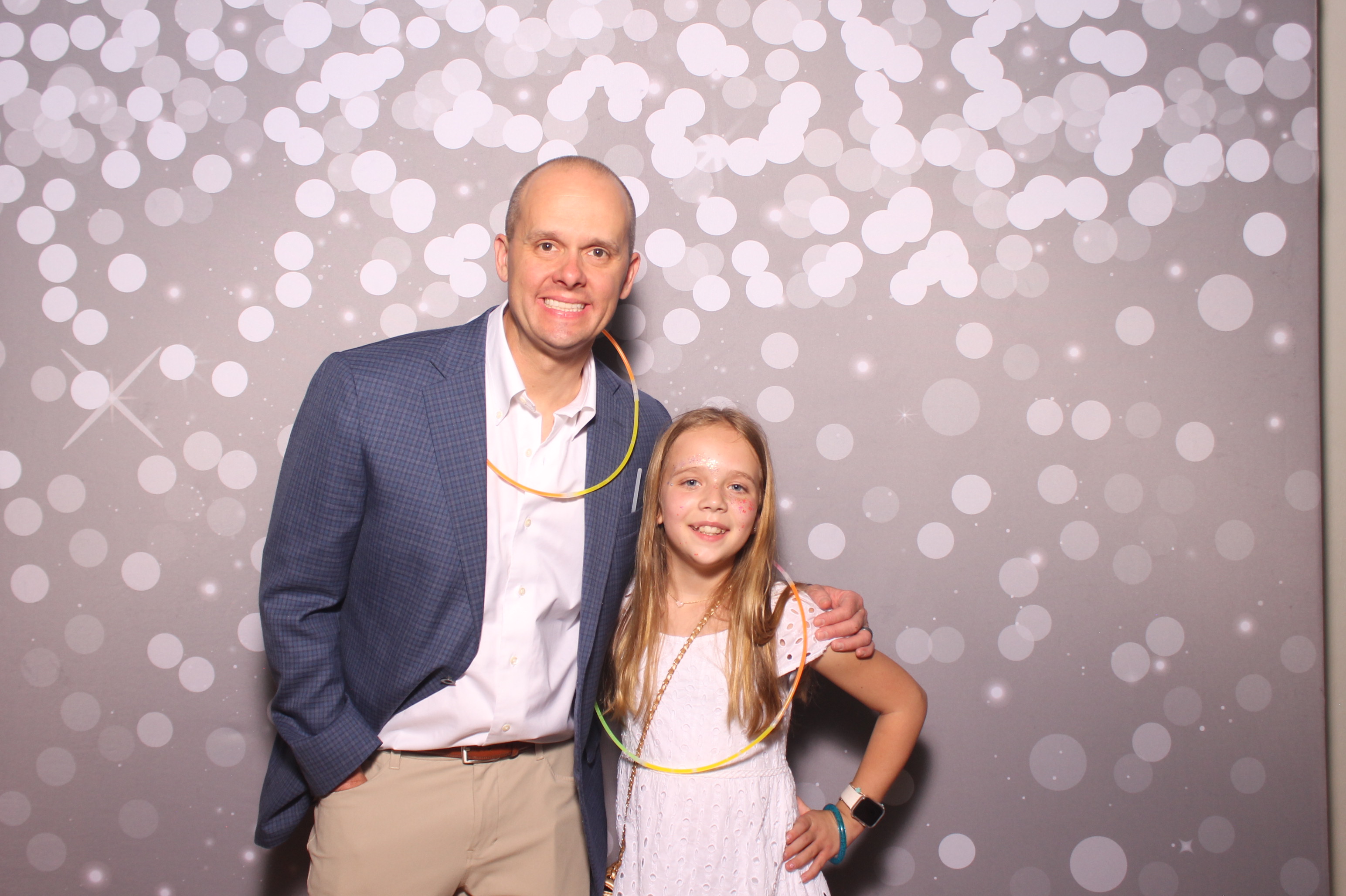 Mariemount Father Daughter Dance | View more photos from the event at gallery.photoboothcincy.com/u/PhotoBoothCincy/Mariemount-Father-Daughter-Dance-1