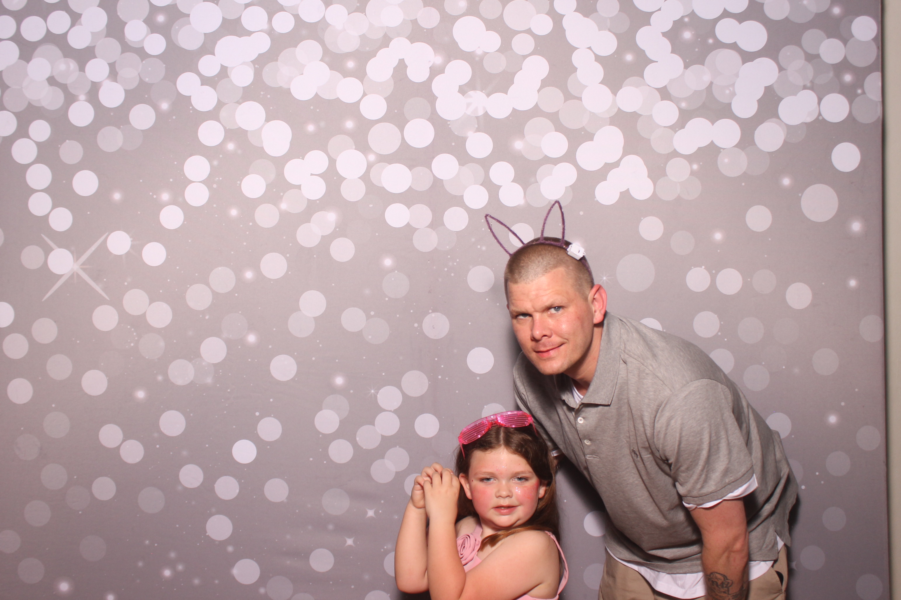 Mariemount Father Daughter Dance | View more photos from the event at gallery.photoboothcincy.com/u/PhotoBoothCincy/Mariemount-Father-Daughter-Dance-1