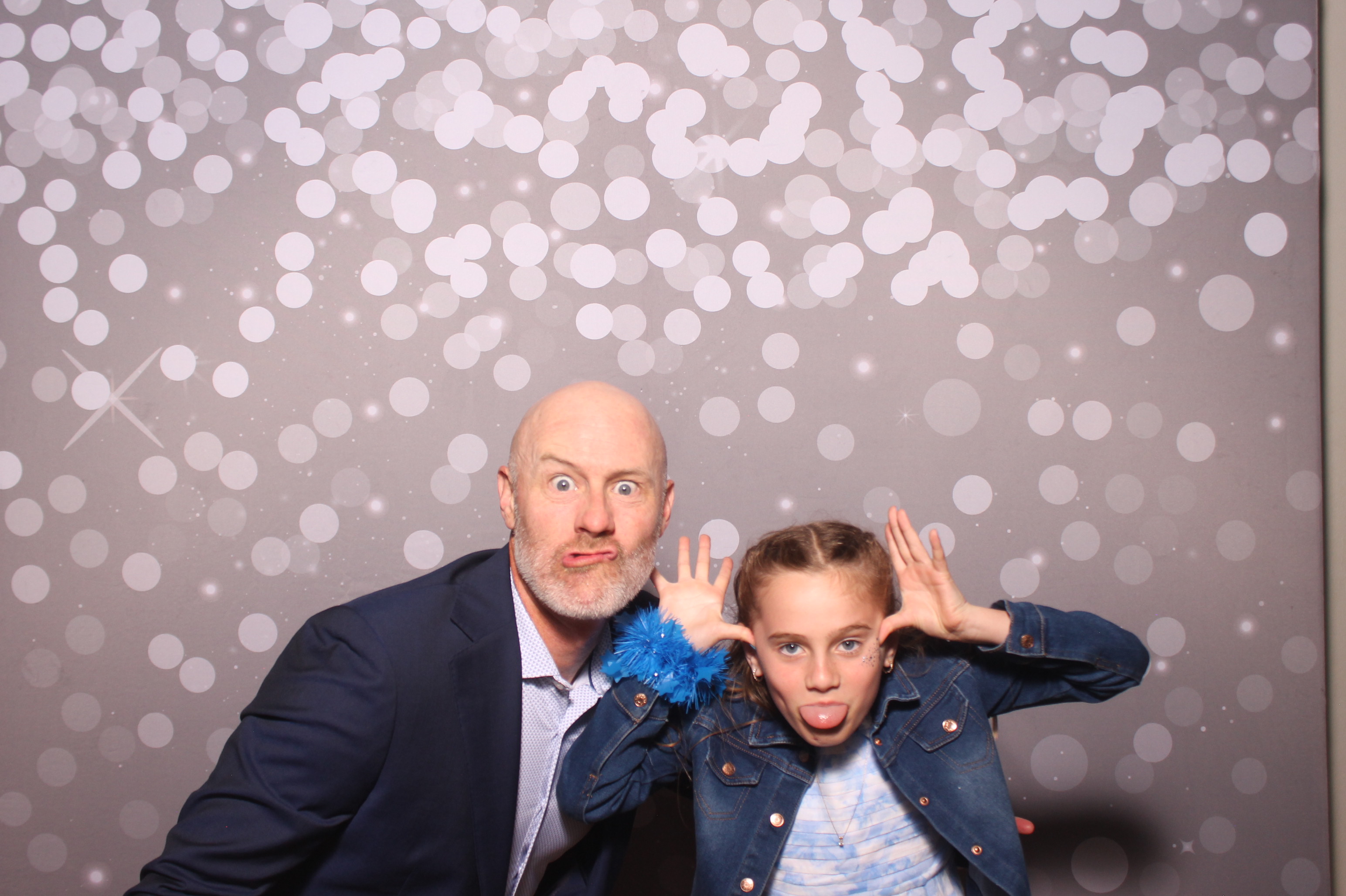 Mariemount Father Daughter Dance | View more photos from the event at gallery.photoboothcincy.com/u/PhotoBoothCincy/Mariemount-Father-Daughter-Dance-1