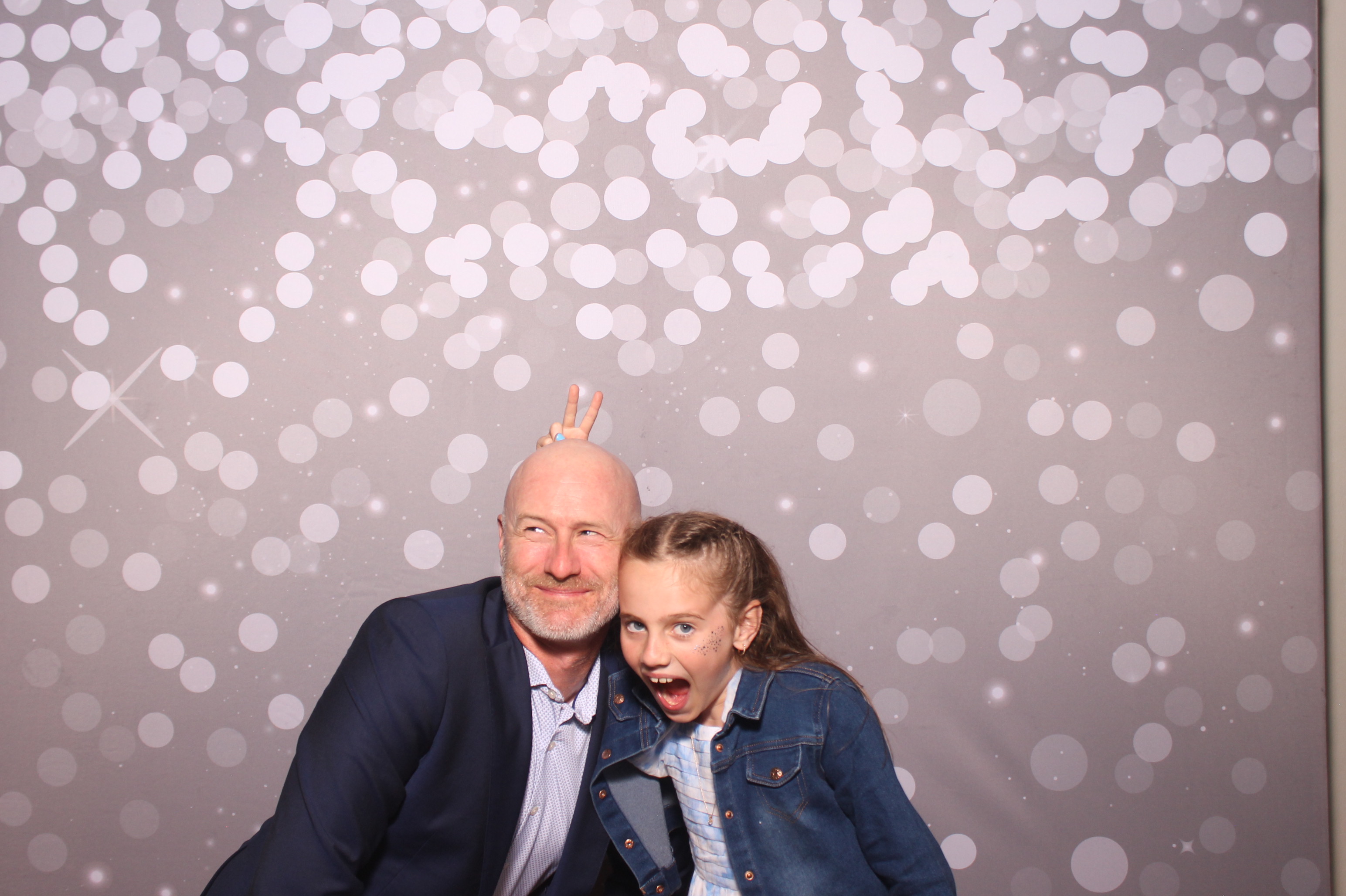 Mariemount Father Daughter Dance | View more photos from the event at gallery.photoboothcincy.com/u/PhotoBoothCincy/Mariemount-Father-Daughter-Dance-1
