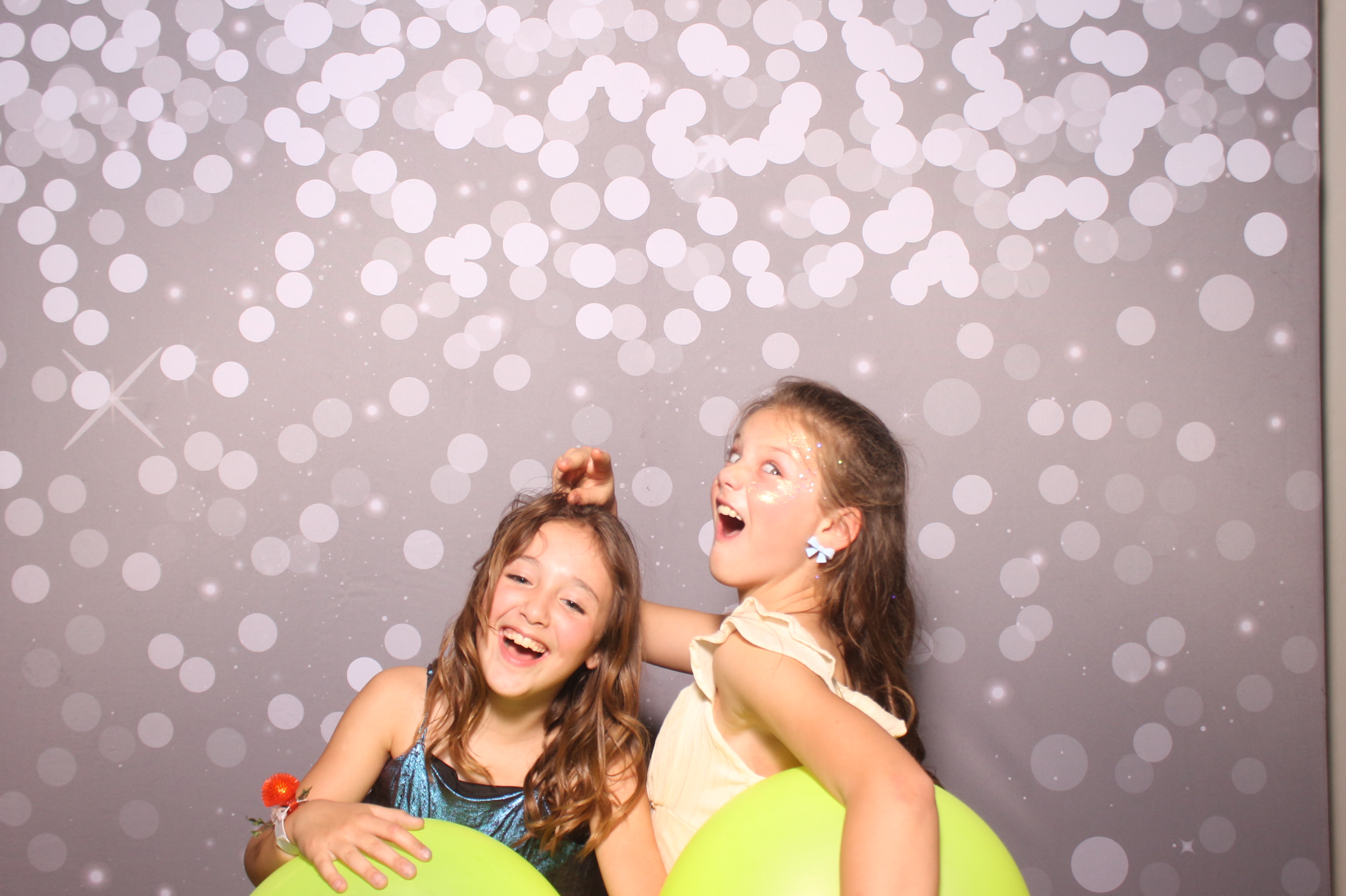 Mariemount Father Daughter Dance | View more photos from the event at gallery.photoboothcincy.com/u/PhotoBoothCincy/Mariemount-Father-Daughter-Dance-1