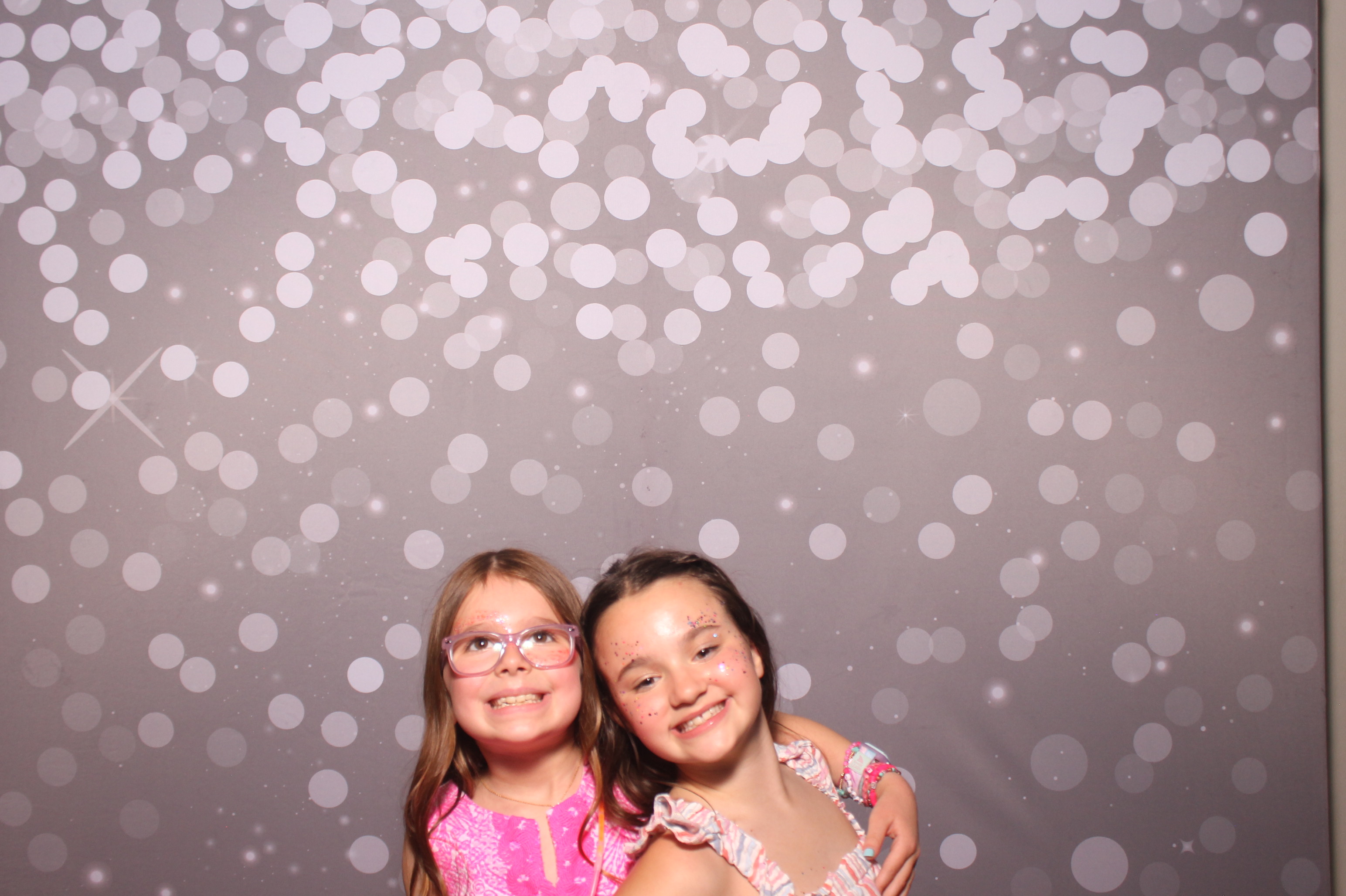 Mariemount Father Daughter Dance | View more photos from the event at gallery.photoboothcincy.com/u/PhotoBoothCincy/Mariemount-Father-Daughter-Dance-1