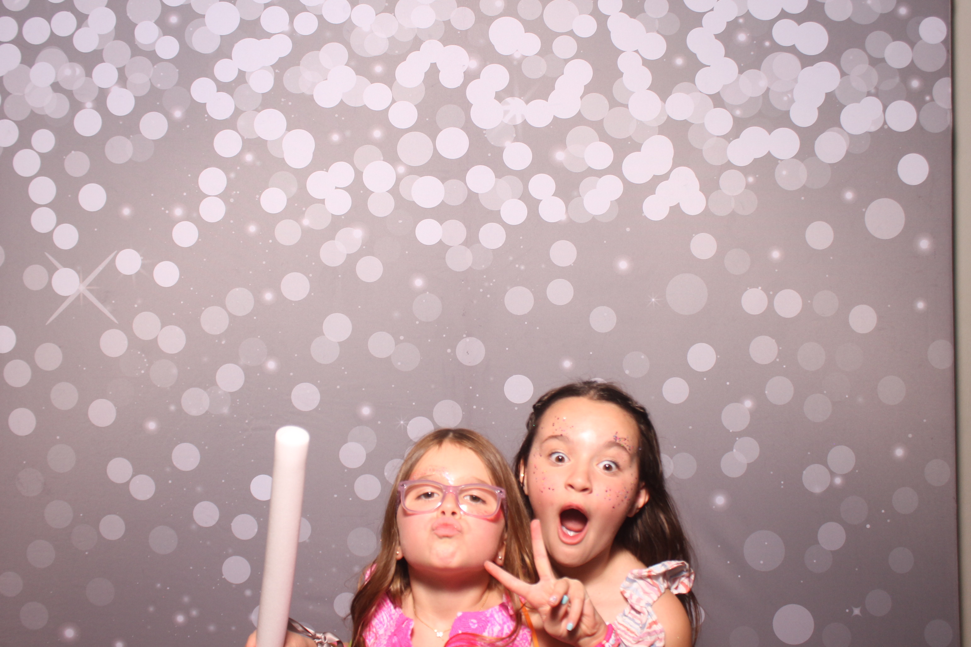 Mariemount Father Daughter Dance | View more photos from the event at gallery.photoboothcincy.com/u/PhotoBoothCincy/Mariemount-Father-Daughter-Dance-1