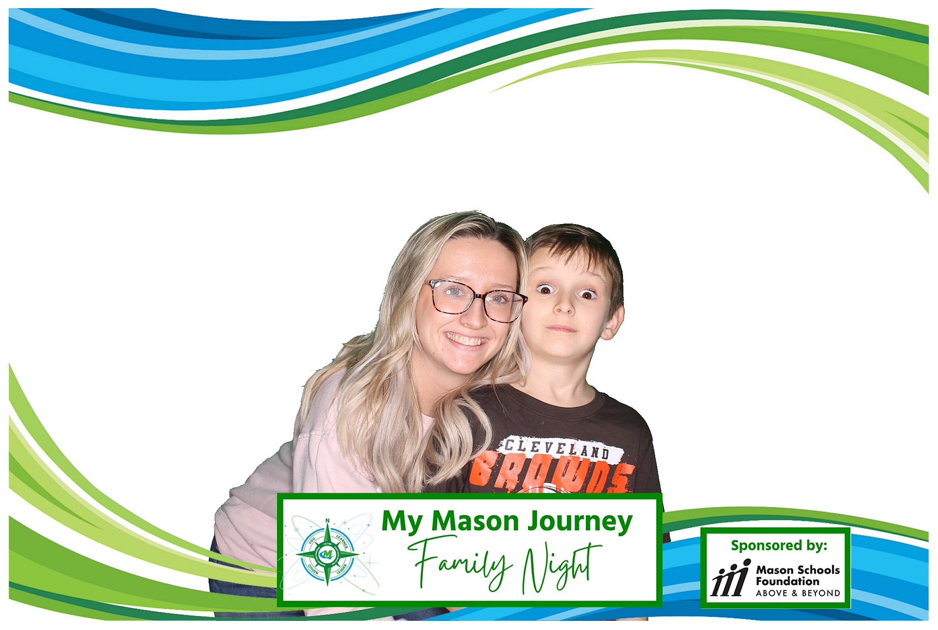 Mason Family Night | View more photos from the event at gallery.photoboothcincy.com/u/PhotoBoothCincy/Mason-Family-Night
