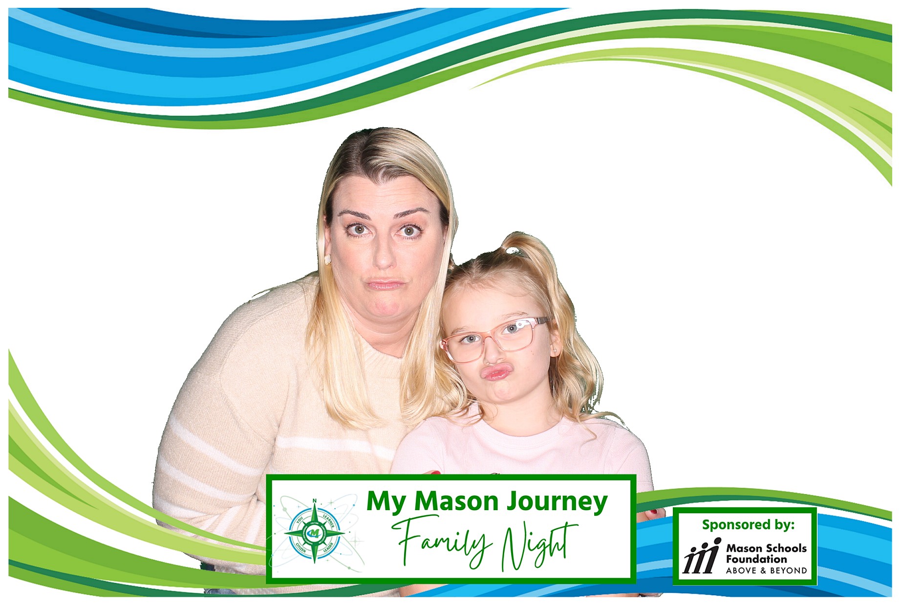 Mason Family Night | View more photos from the event at gallery.photoboothcincy.com/u/PhotoBoothCincy/Mason-Family-Night