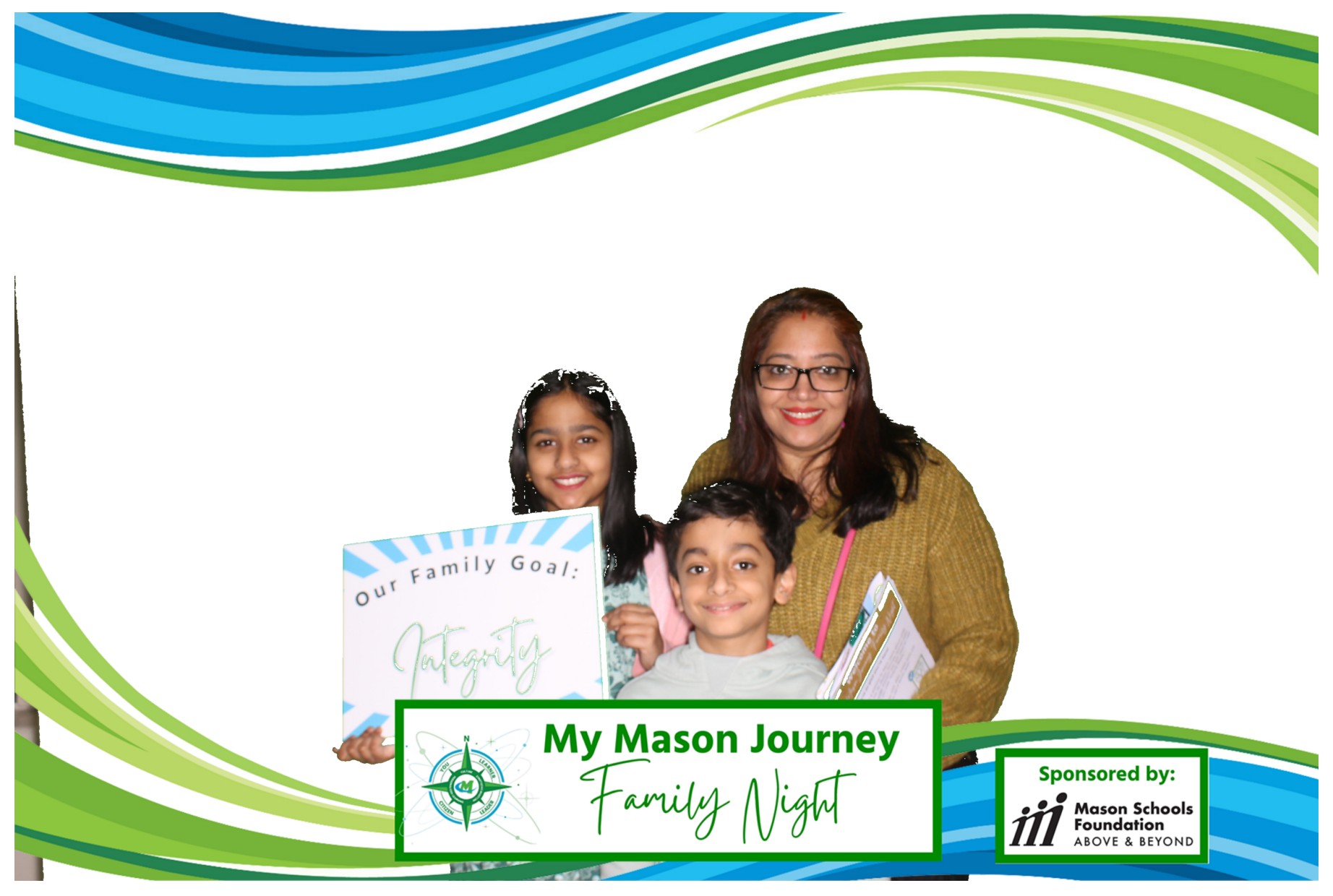 Mason Family Night | View more photos from the event at gallery.photoboothcincy.com/u/PhotoBoothCincy/Mason-Family-Night