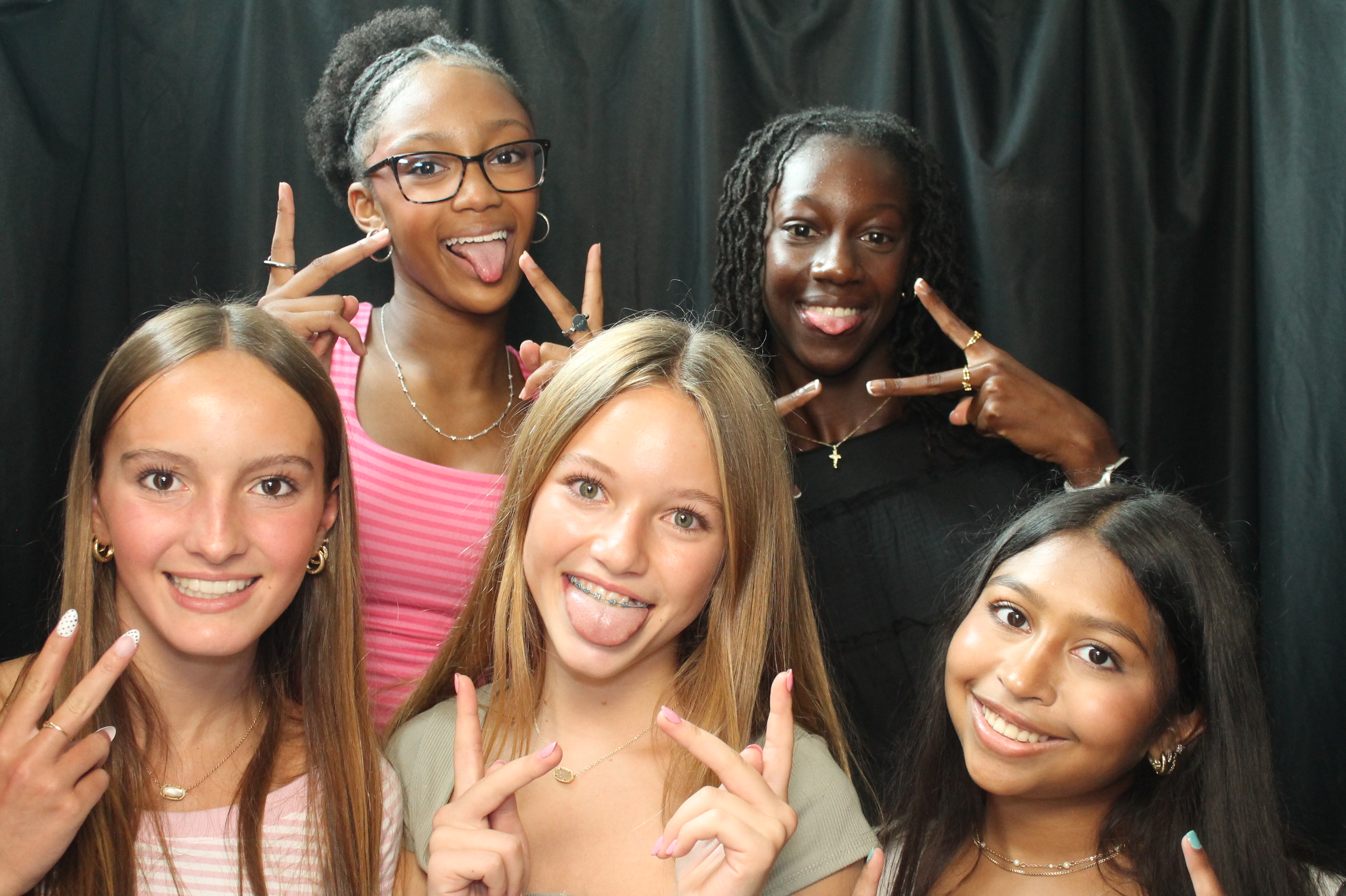 Mason HS Back to School 2026 Friday | View more photos from the event at gallery.photoboothcincy.com/u/PhotoBoothCincy/Mason-HS-Back-to-School-2026-Friday