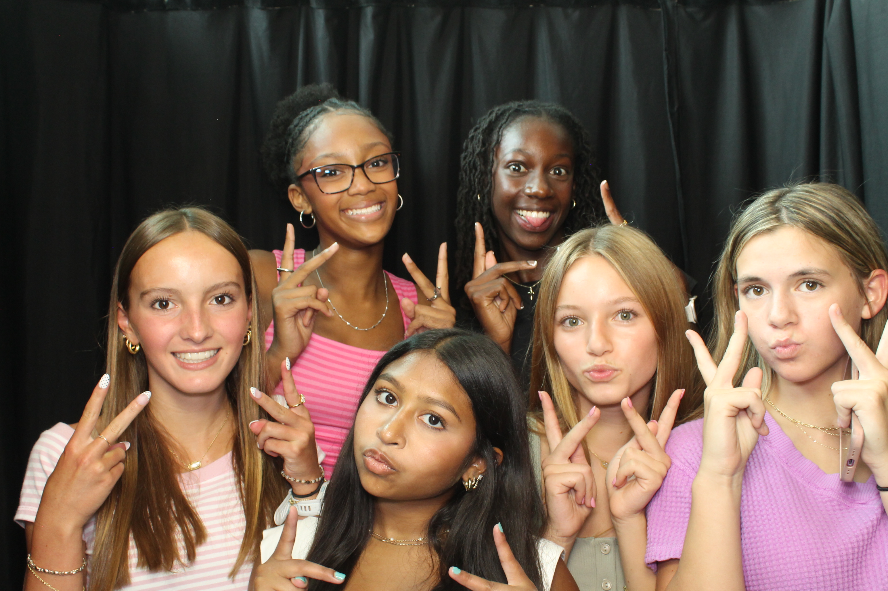 Mason HS Back to School 2026 Friday | View more photos from the event at gallery.photoboothcincy.com/u/PhotoBoothCincy/Mason-HS-Back-to-School-2026-Friday