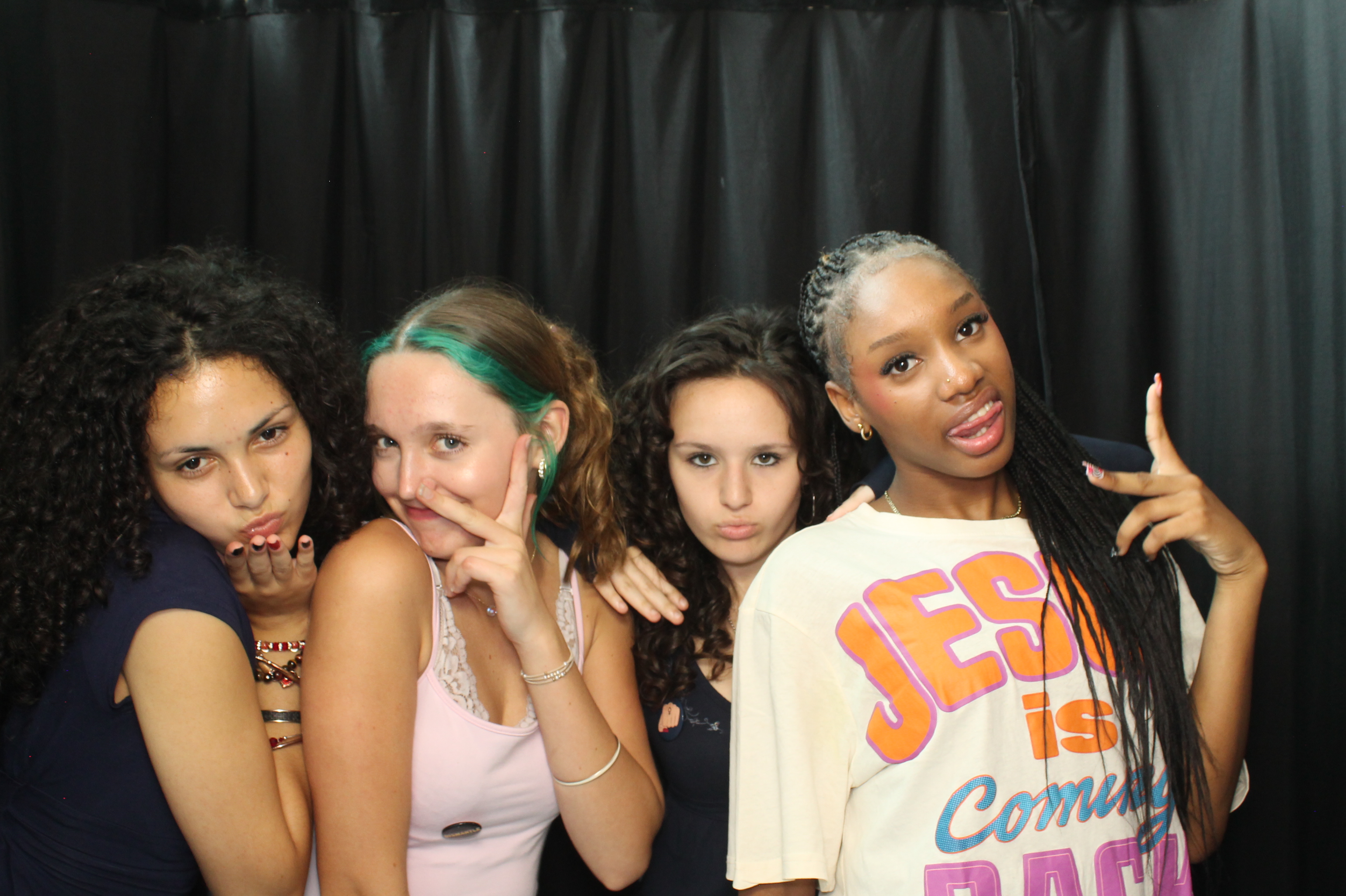 Mason HS Back to School 2026 Friday | View more photos from the event at gallery.photoboothcincy.com/u/PhotoBoothCincy/Mason-HS-Back-to-School-2026-Friday