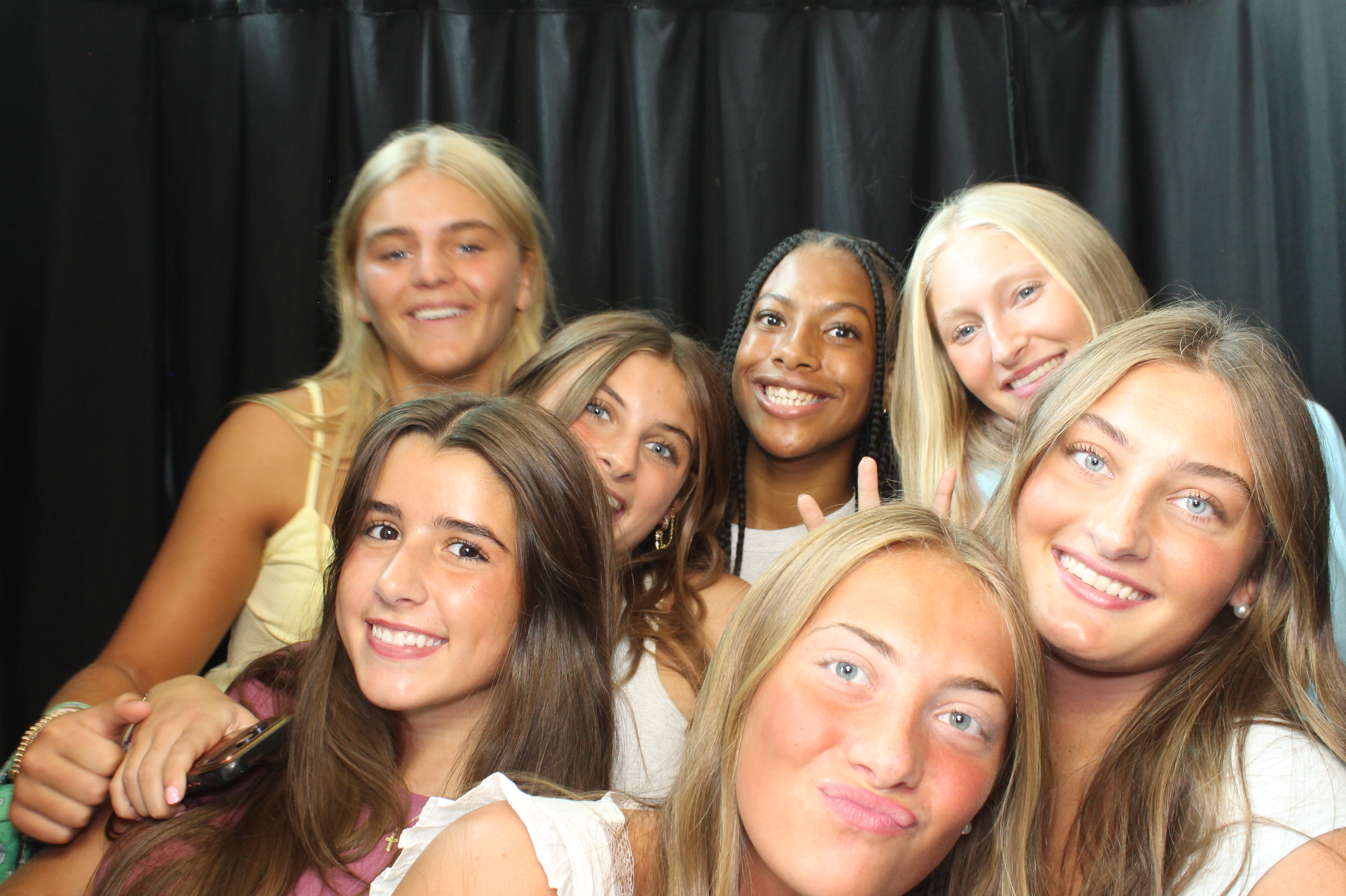 Mason HS Back to School 2026 Friday | View more photos from the event at gallery.photoboothcincy.com/u/PhotoBoothCincy/Mason-HS-Back-to-School-2026-Friday